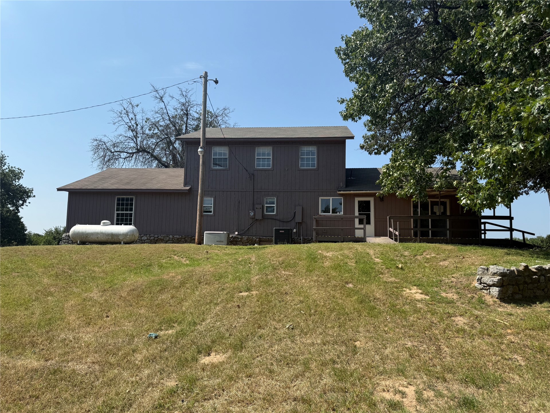 350 County Road 1577 Property Photo 2