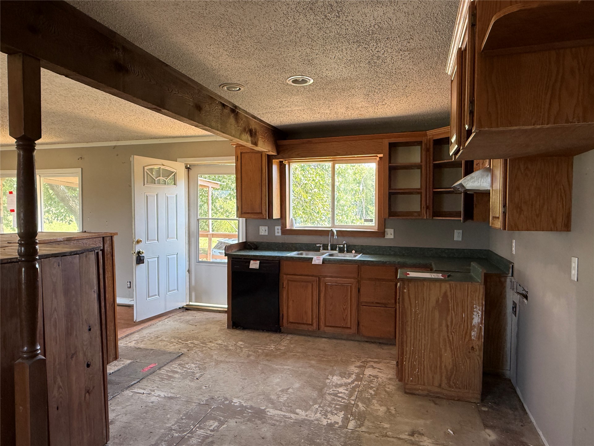 350 County Road 1577 Property Photo 10