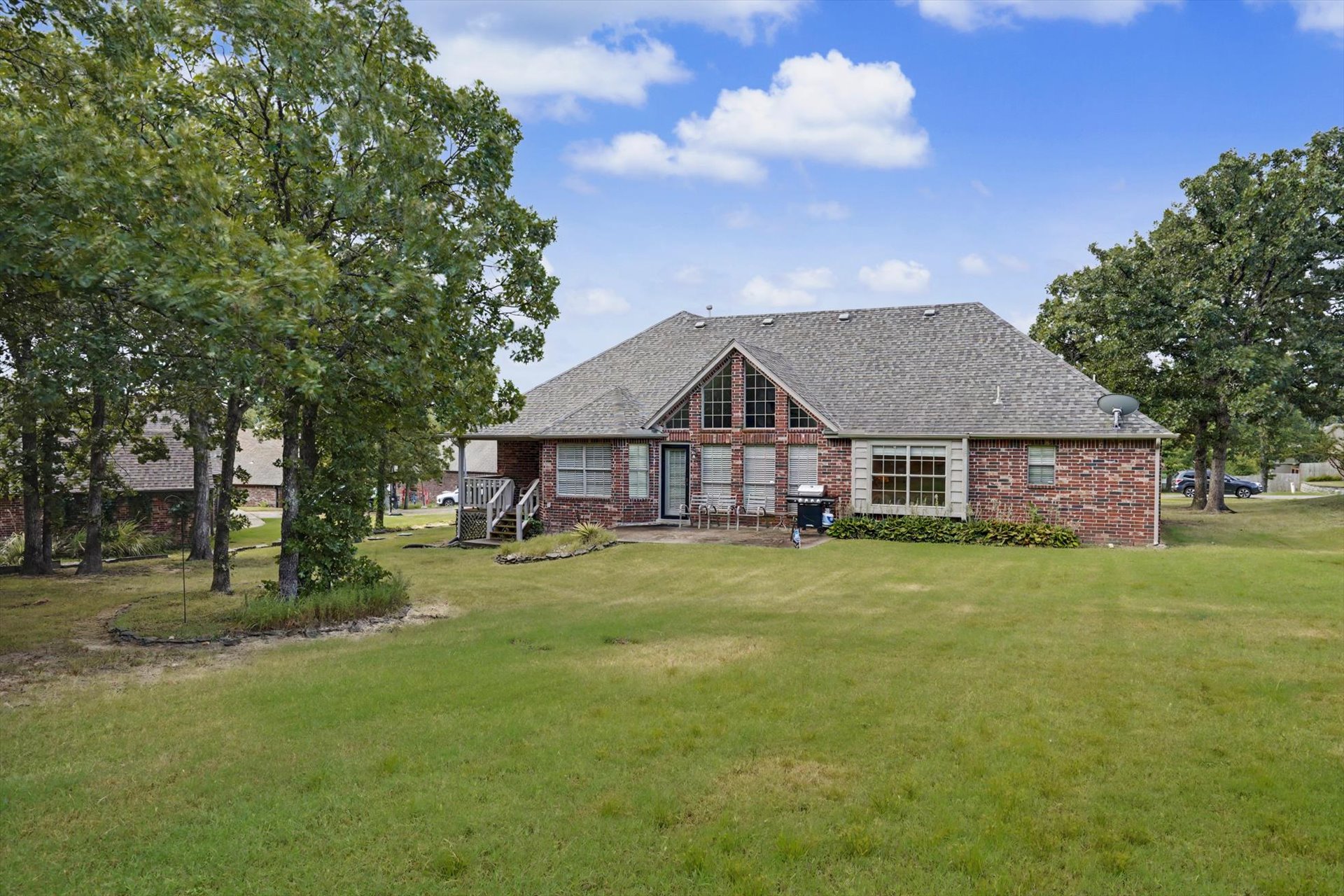 9279 Black Oak Lane Property Photo 6