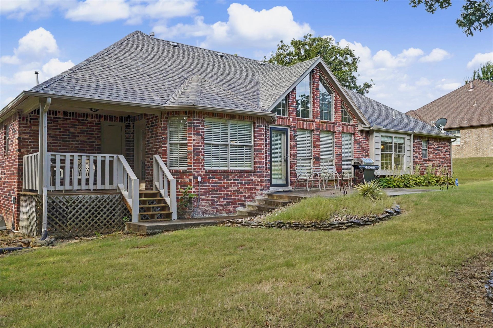 9279 Black Oak Lane Property Photo 7