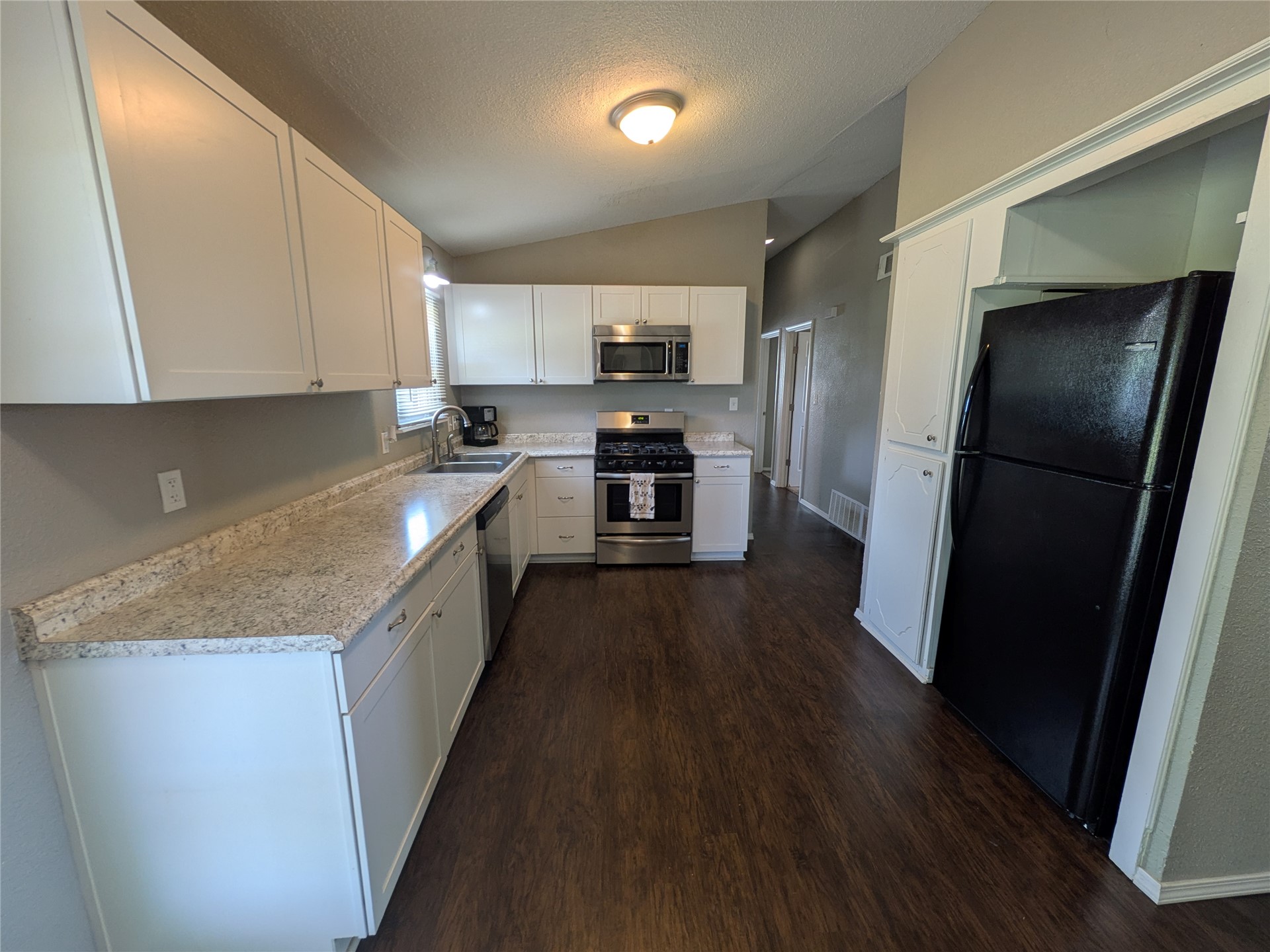 113 Barris Boulevard Property Photo 4