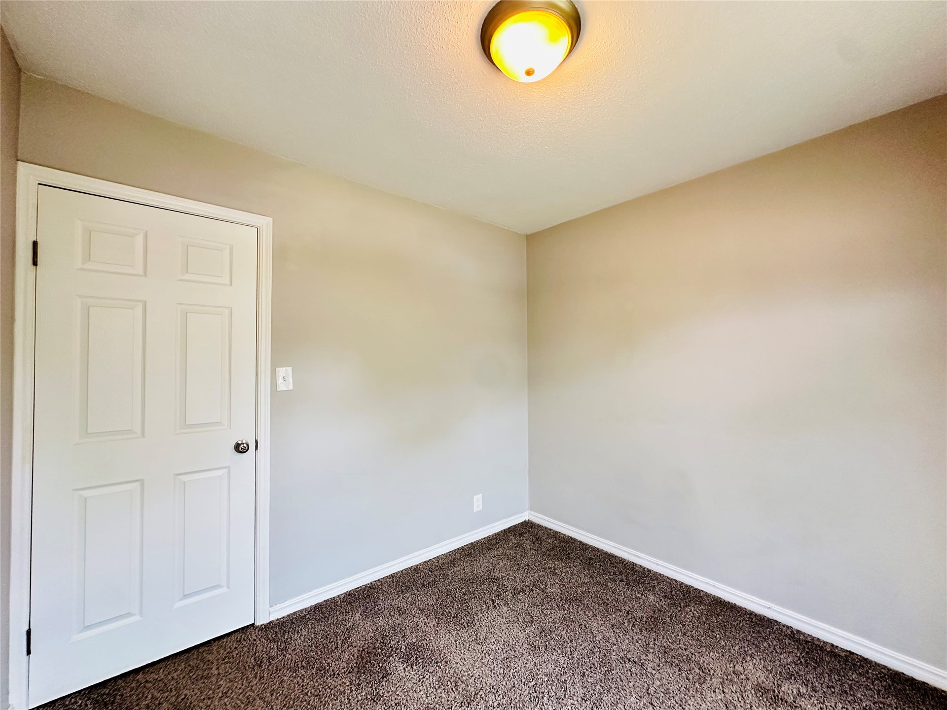 12315 E 24th Street Property Photo 21