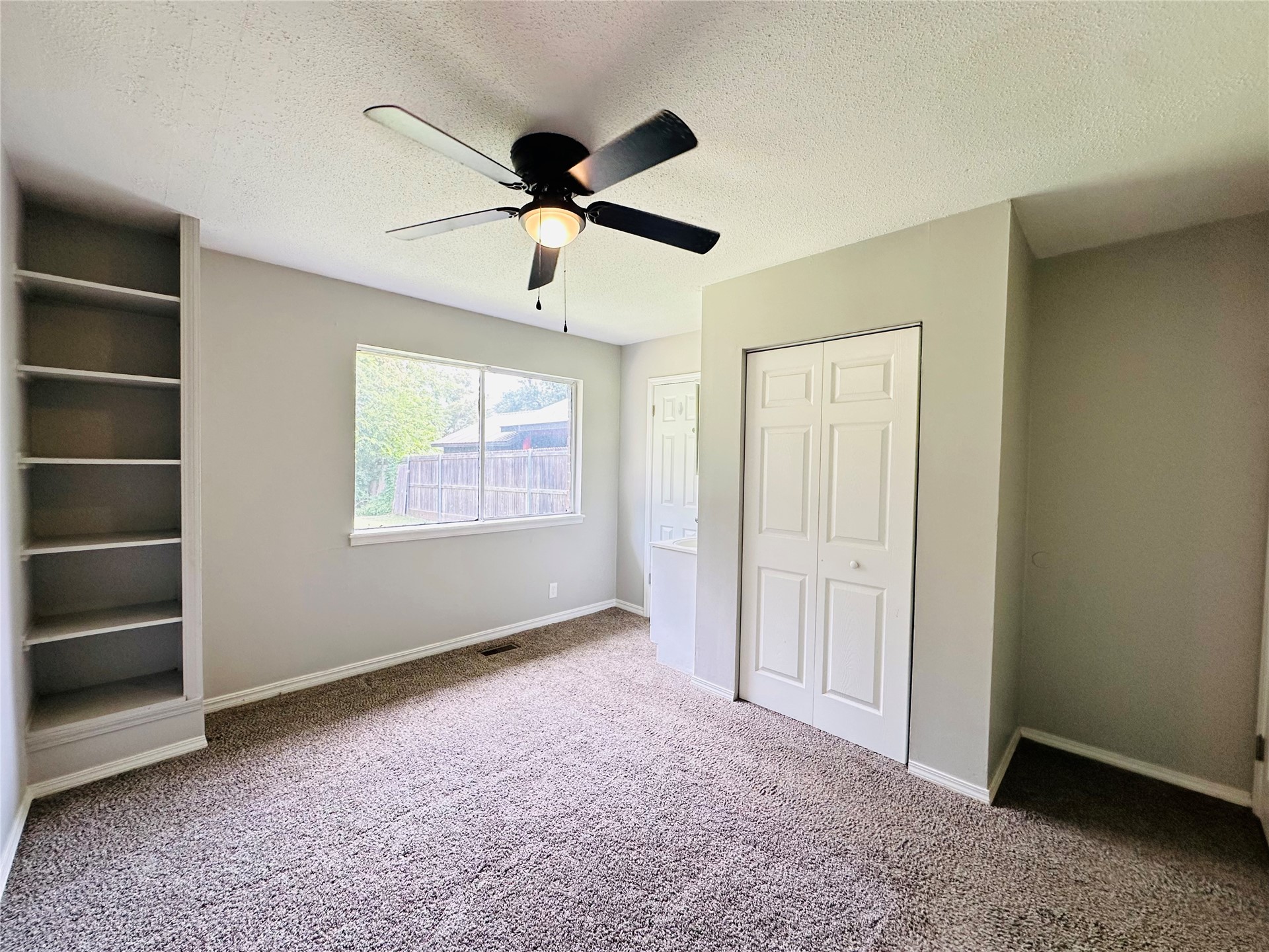 12315 E 24th Street Property Photo 23