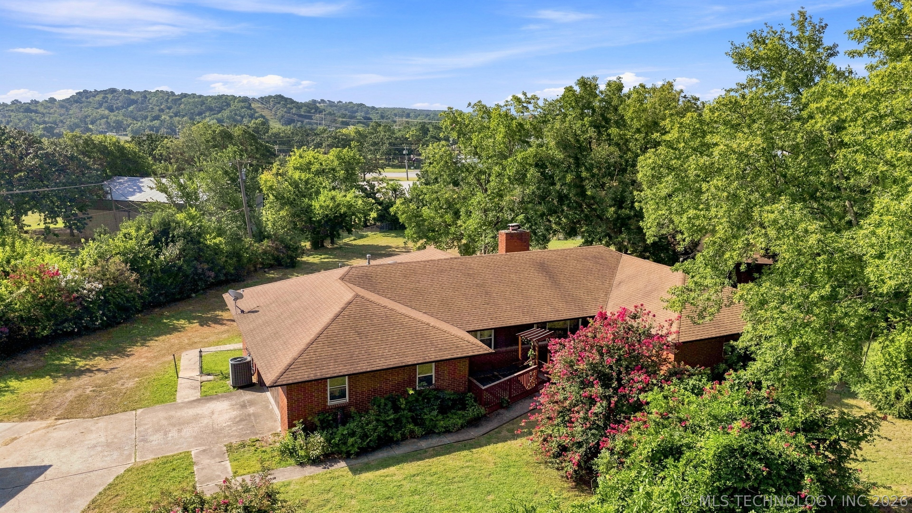 3620 Lakeside Drive Property Photo 1