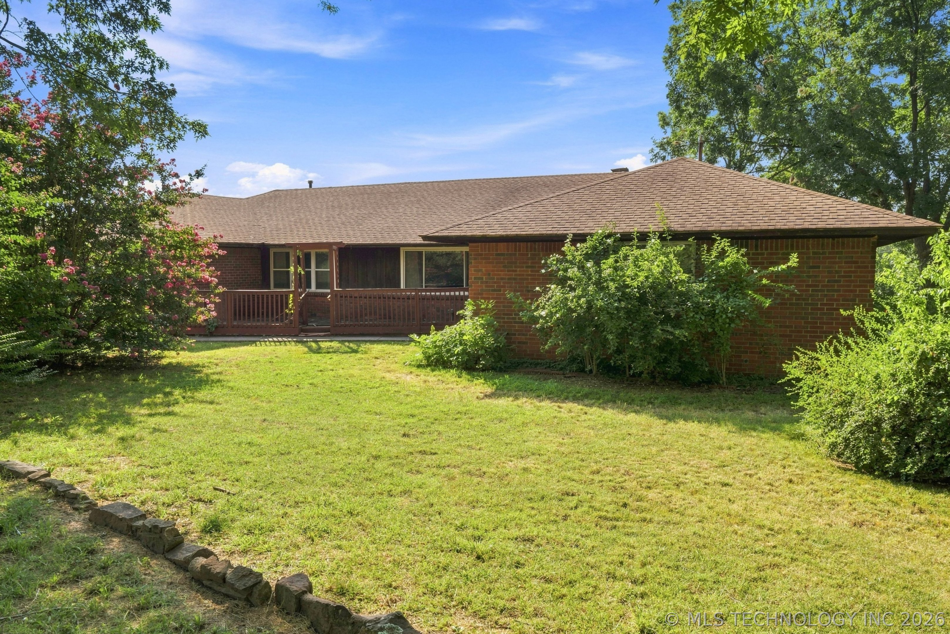 3620 Lakeside Drive Property Photo 2