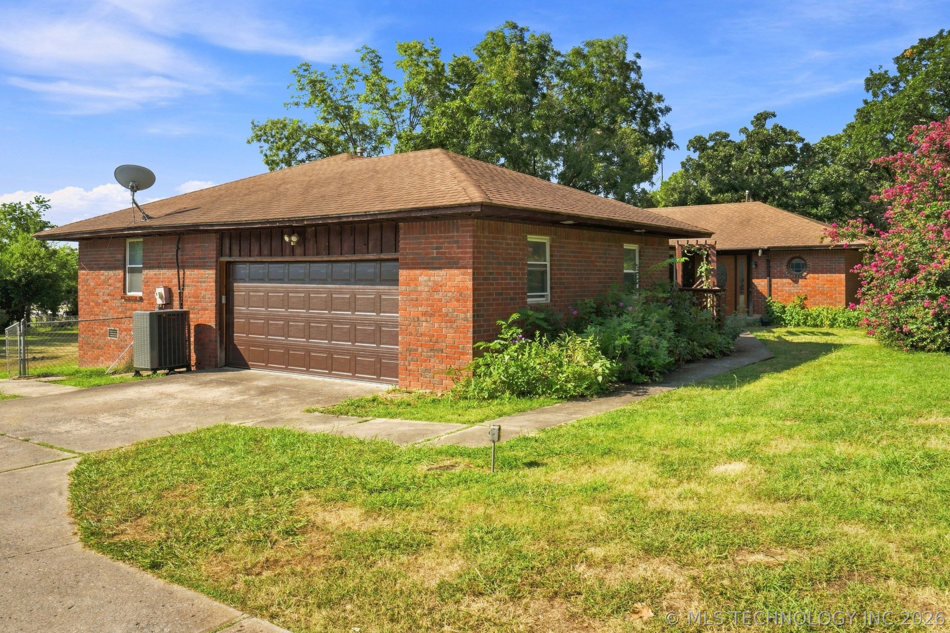 3620 Lakeside Drive Property Photo 3