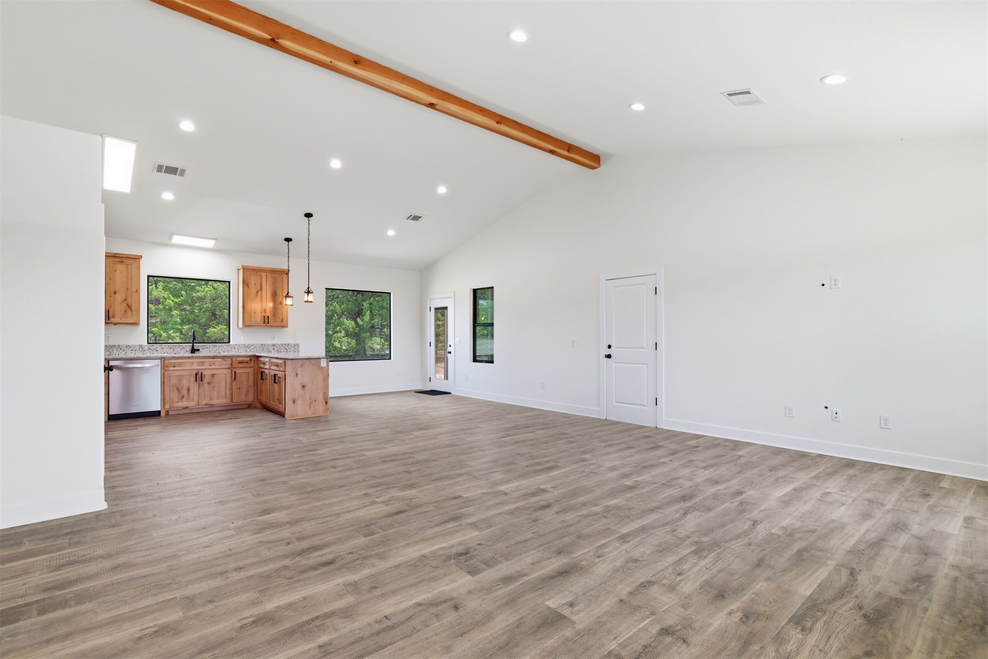 63 Deerfield Property Photo 4