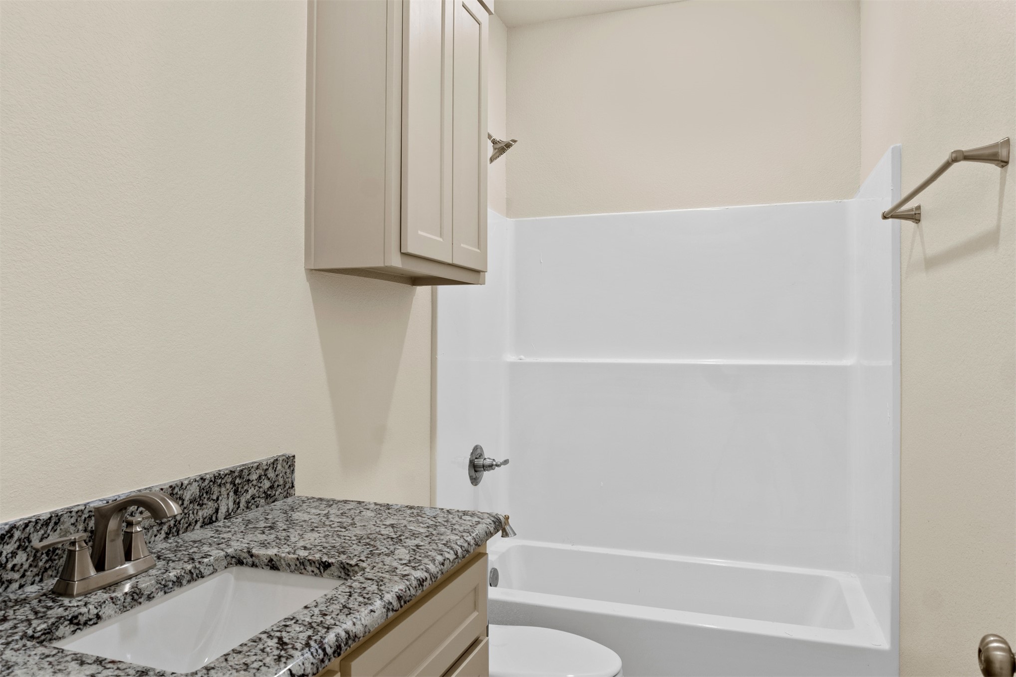 2006 Orchard Road Property Photo 9