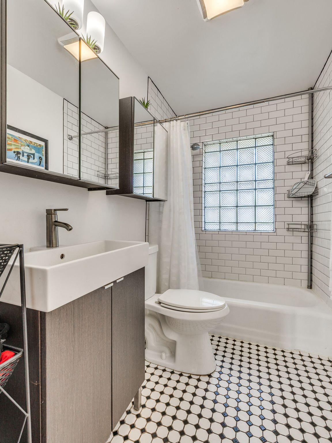 551 N Santa Fe Avenue Property Photo 47
