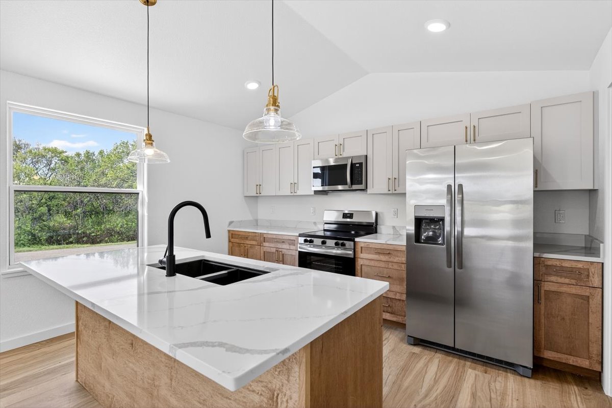 301 Swanson Road Property Photo 15