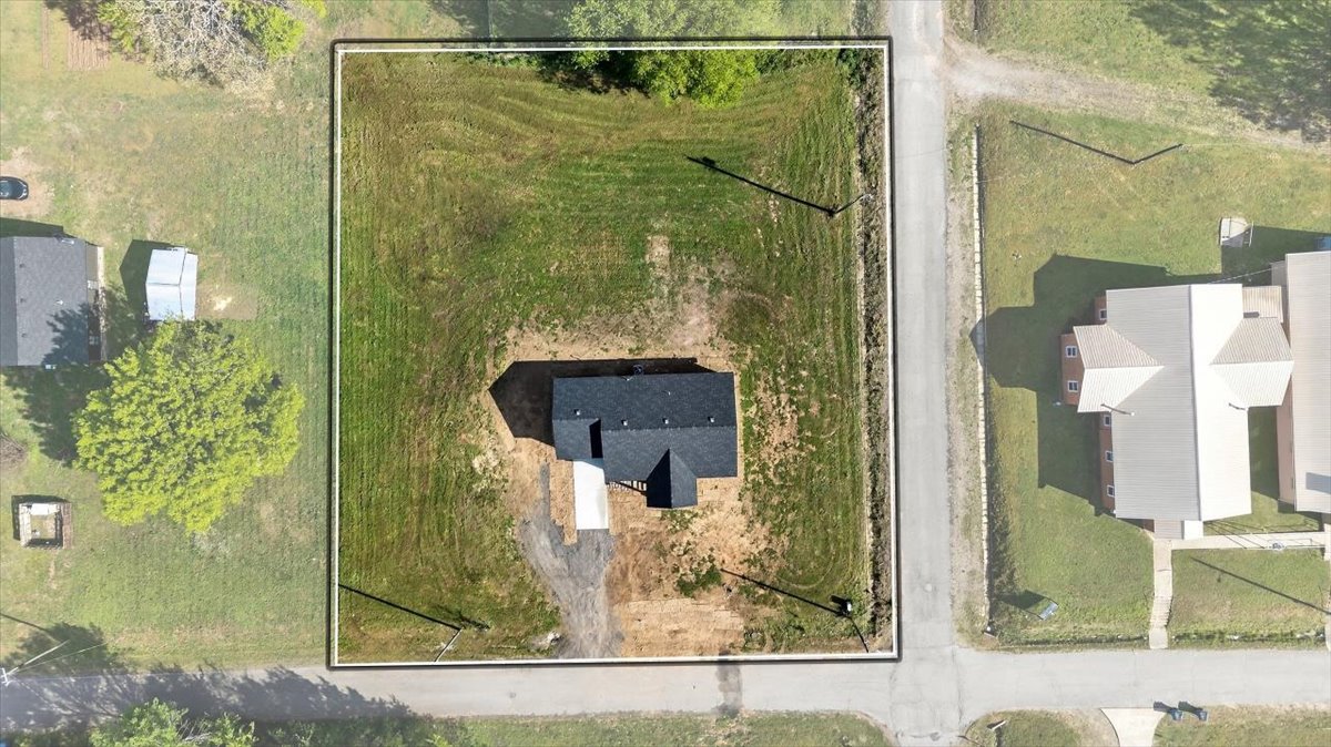 301 Swanson Road Property Photo 32
