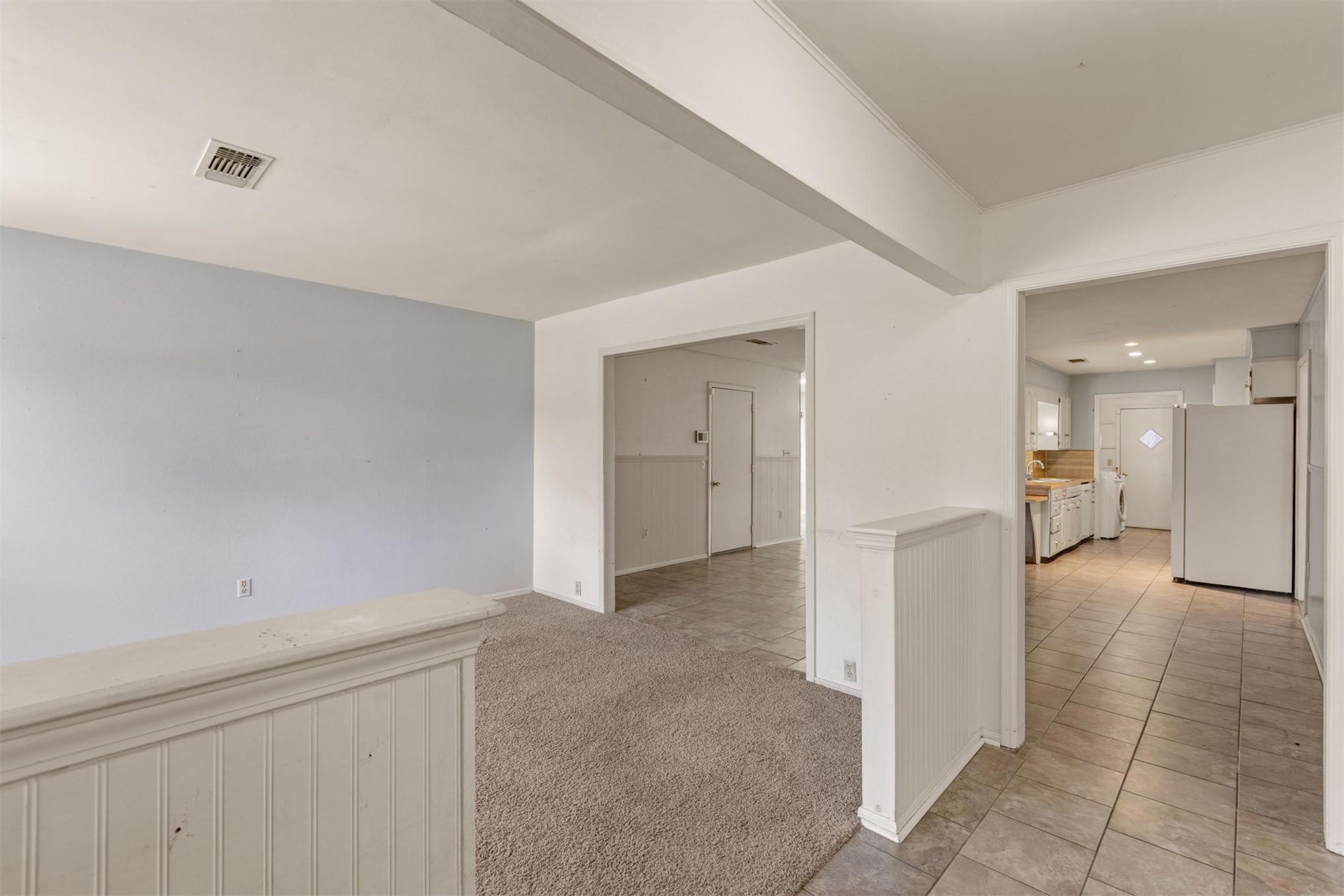 409 S Fern Avenue Property Photo 5