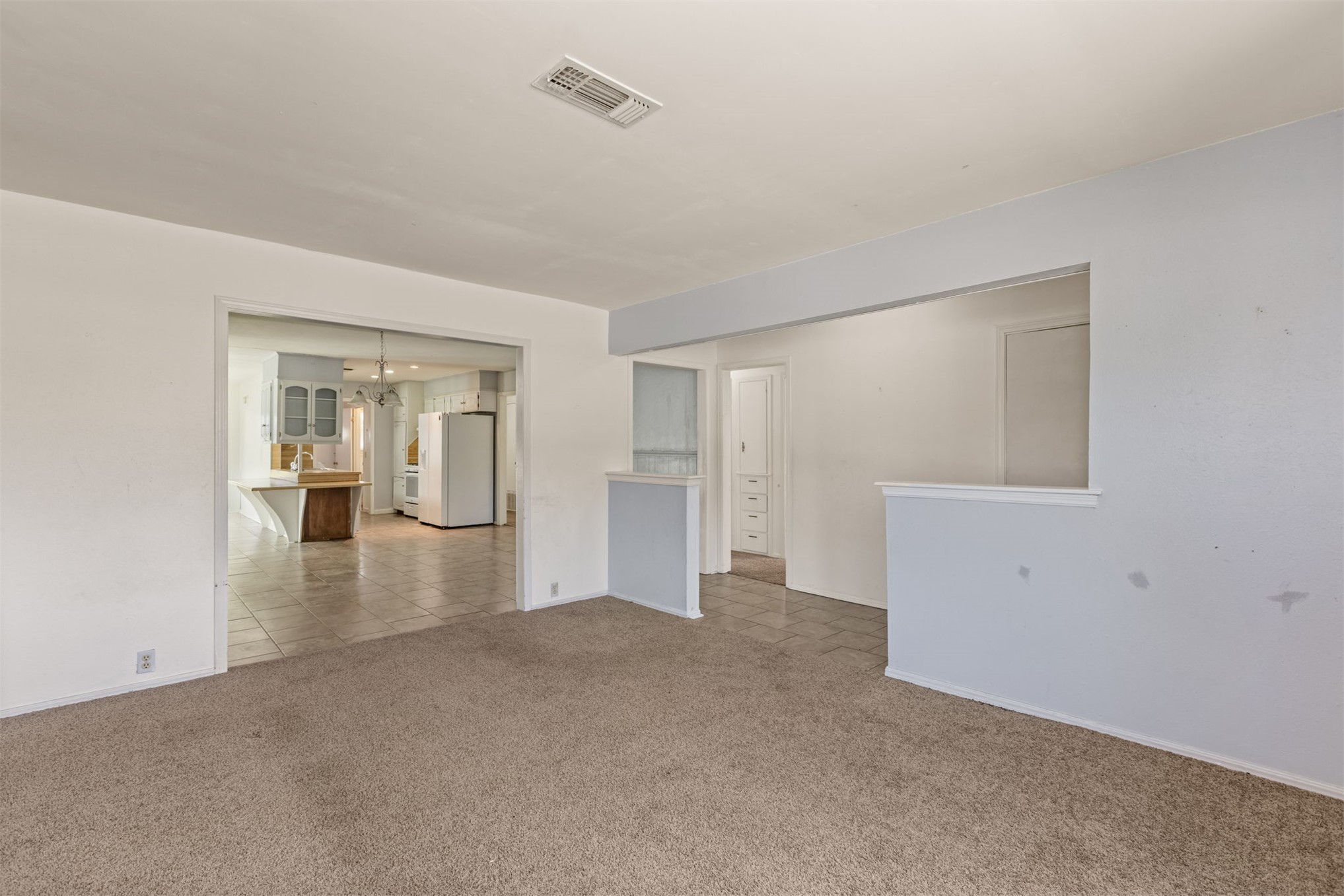 409 S Fern Avenue Property Photo 7