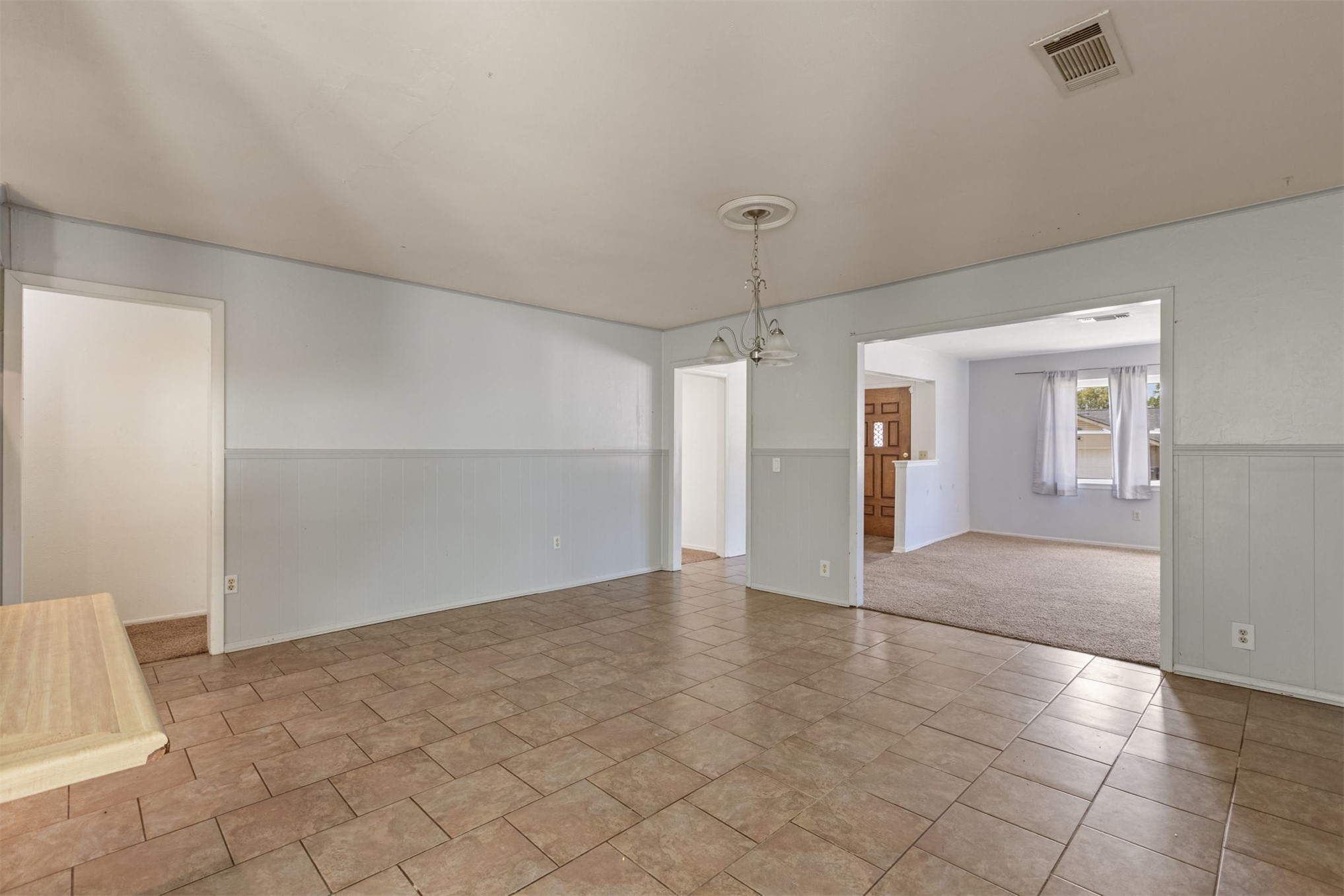 409 S Fern Avenue Property Photo 12