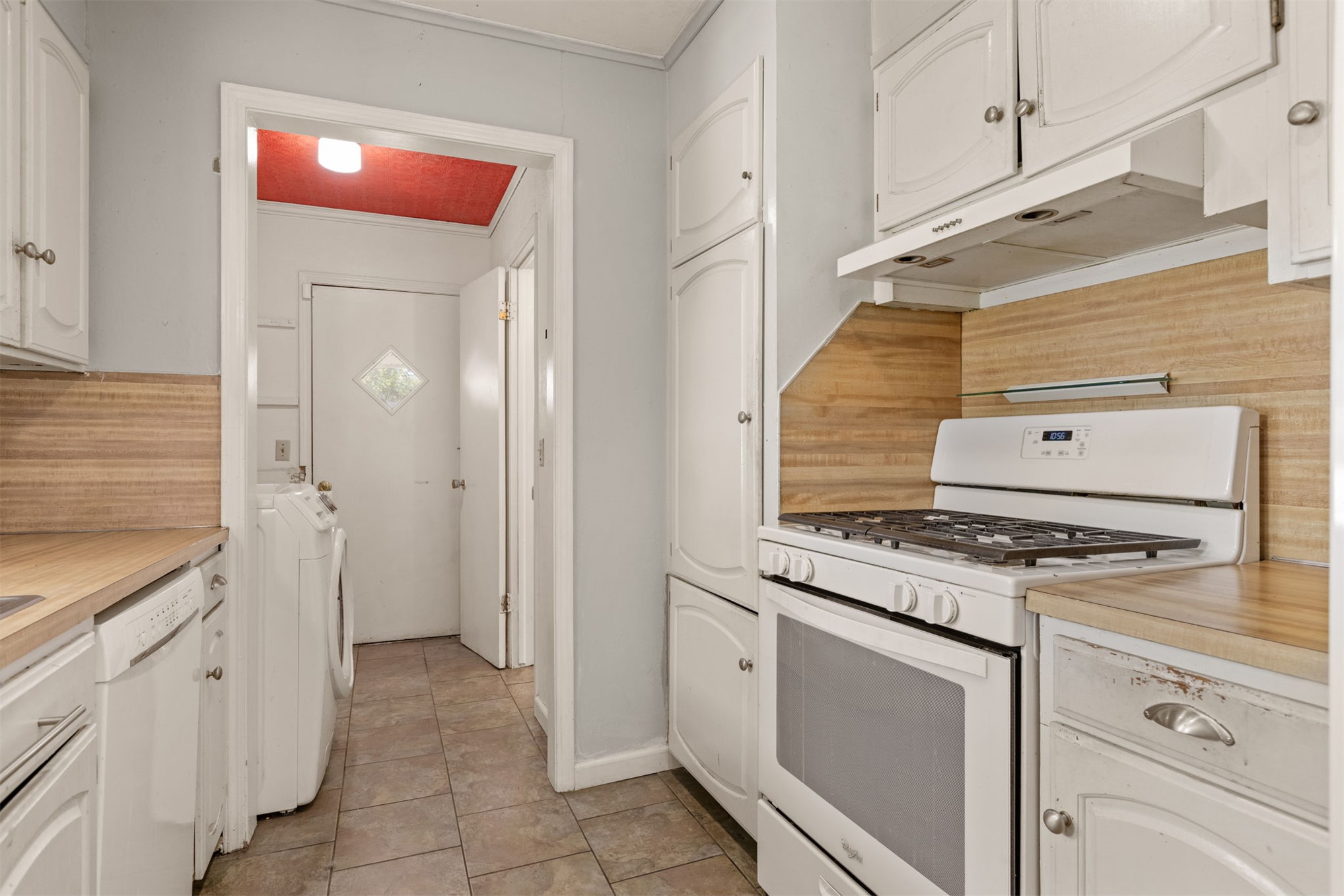 409 S Fern Avenue Property Photo 19