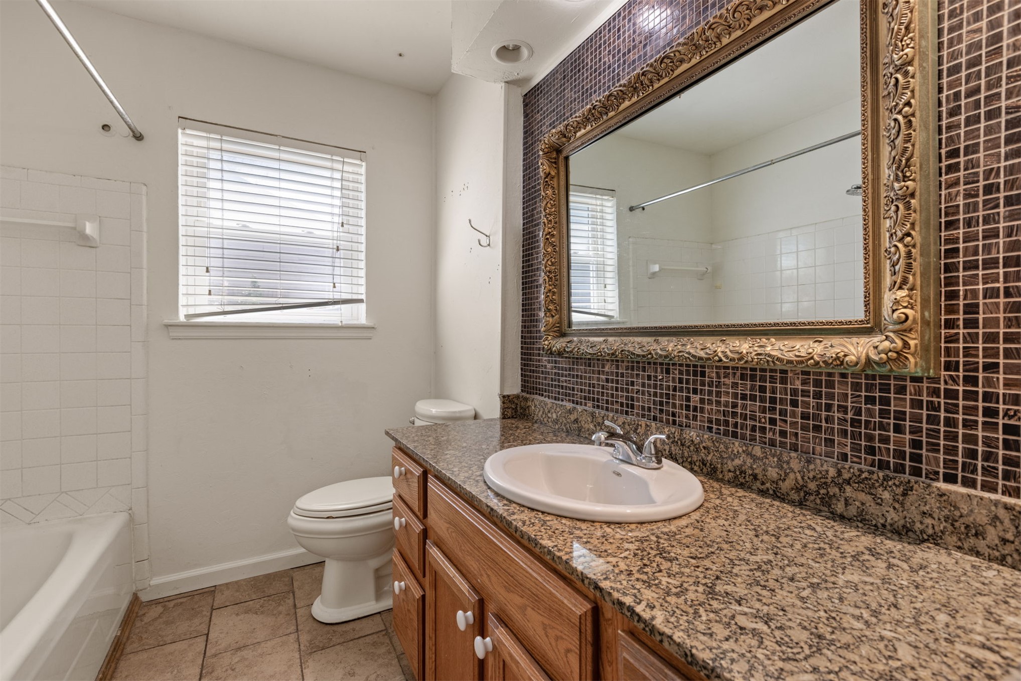 409 S Fern Avenue Property Photo 36