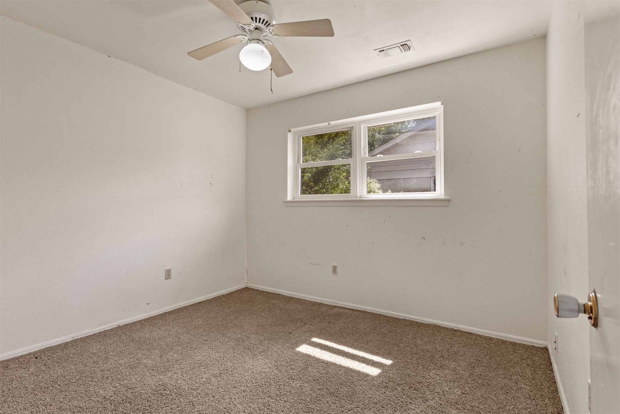 409 S Fern Avenue Property Photo 37