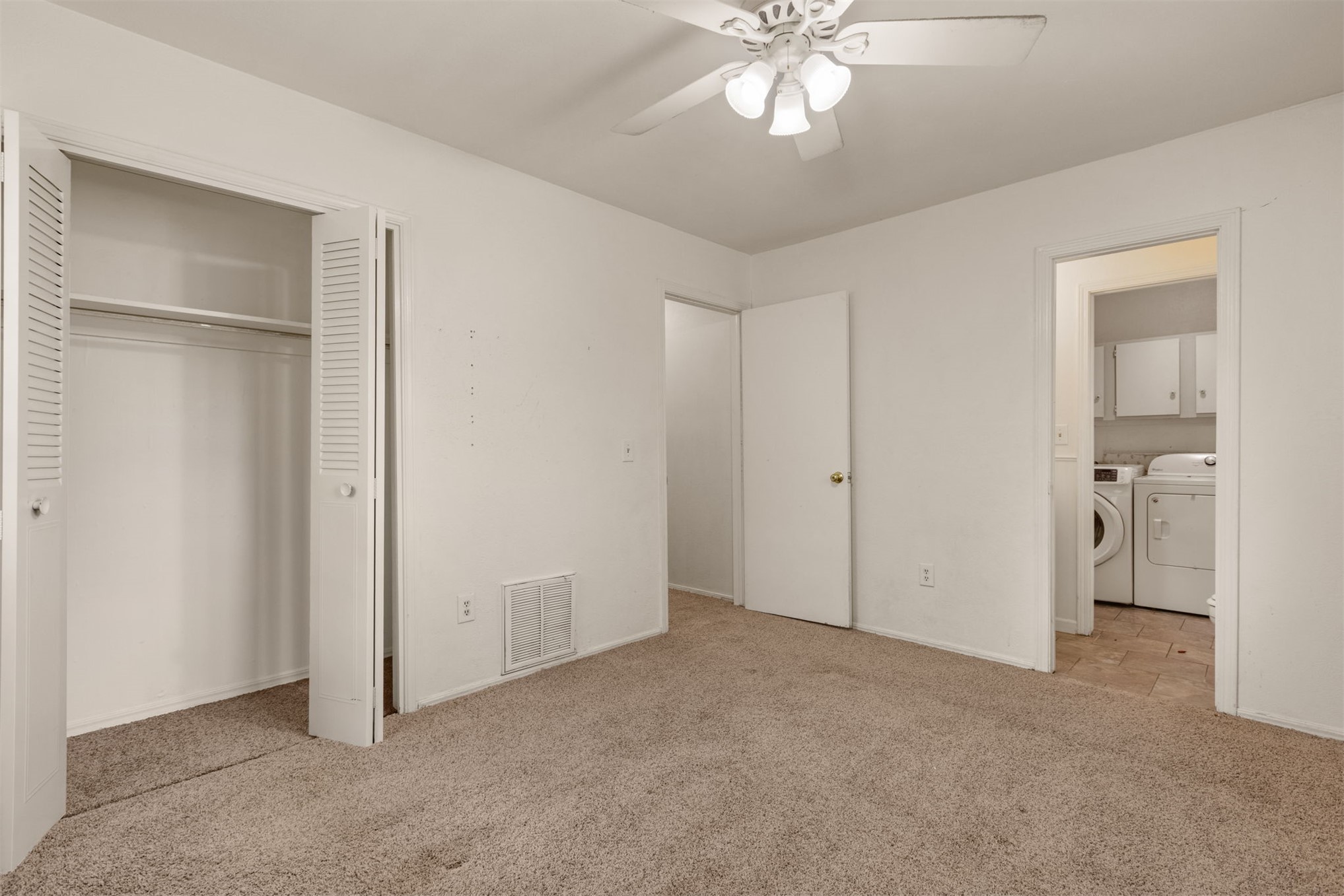 409 S Fern Avenue Property Photo 40