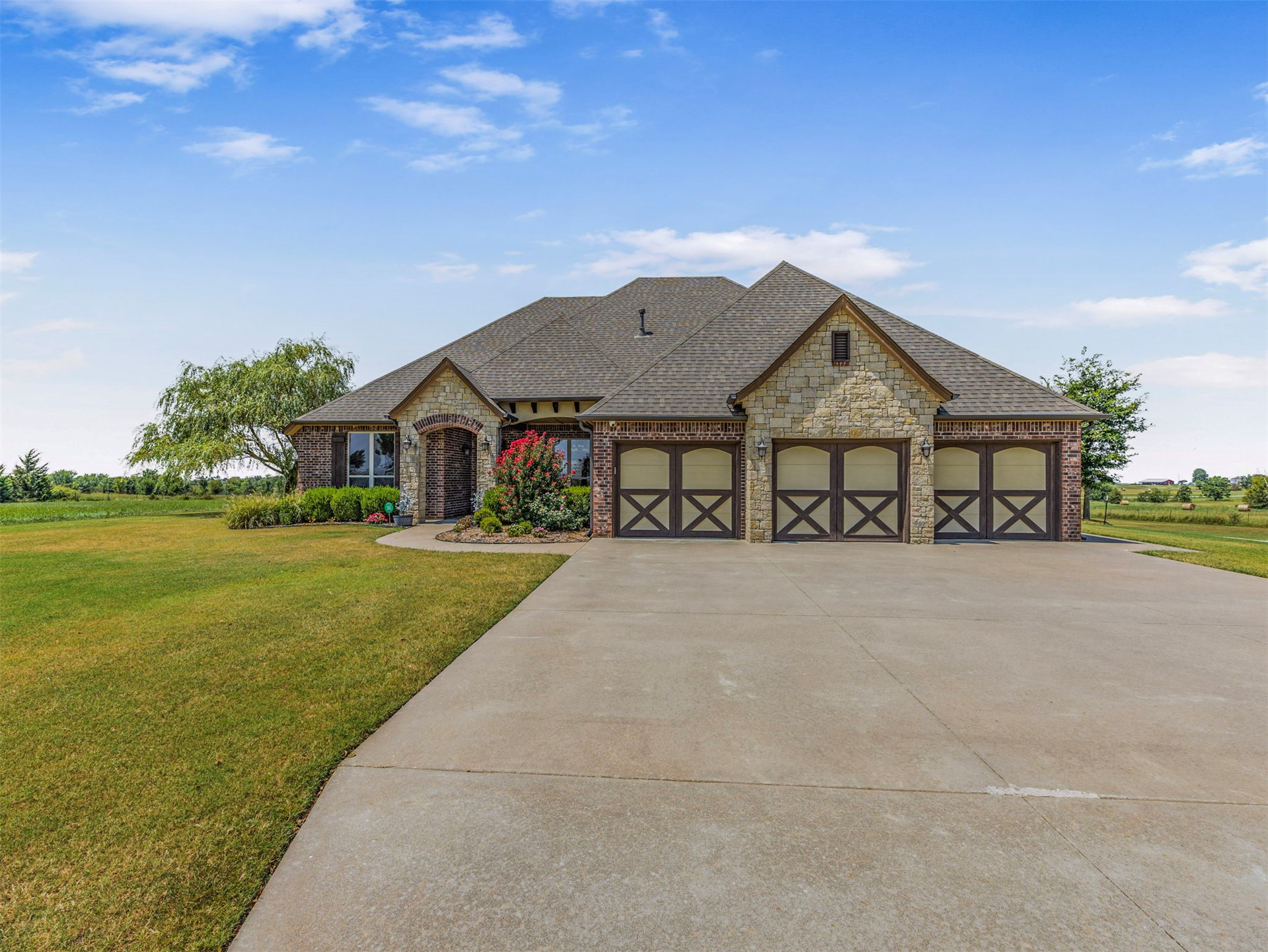 8200 S Big Sky Drive Property Photo 1