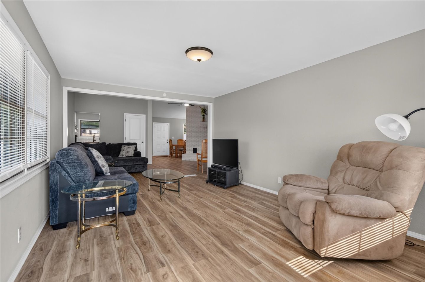 107 Mockingbird Property Photo 4