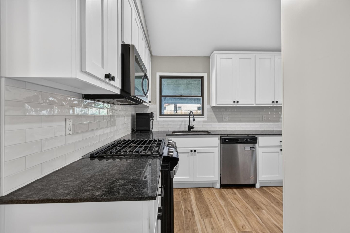 107 Mockingbird Property Photo 11