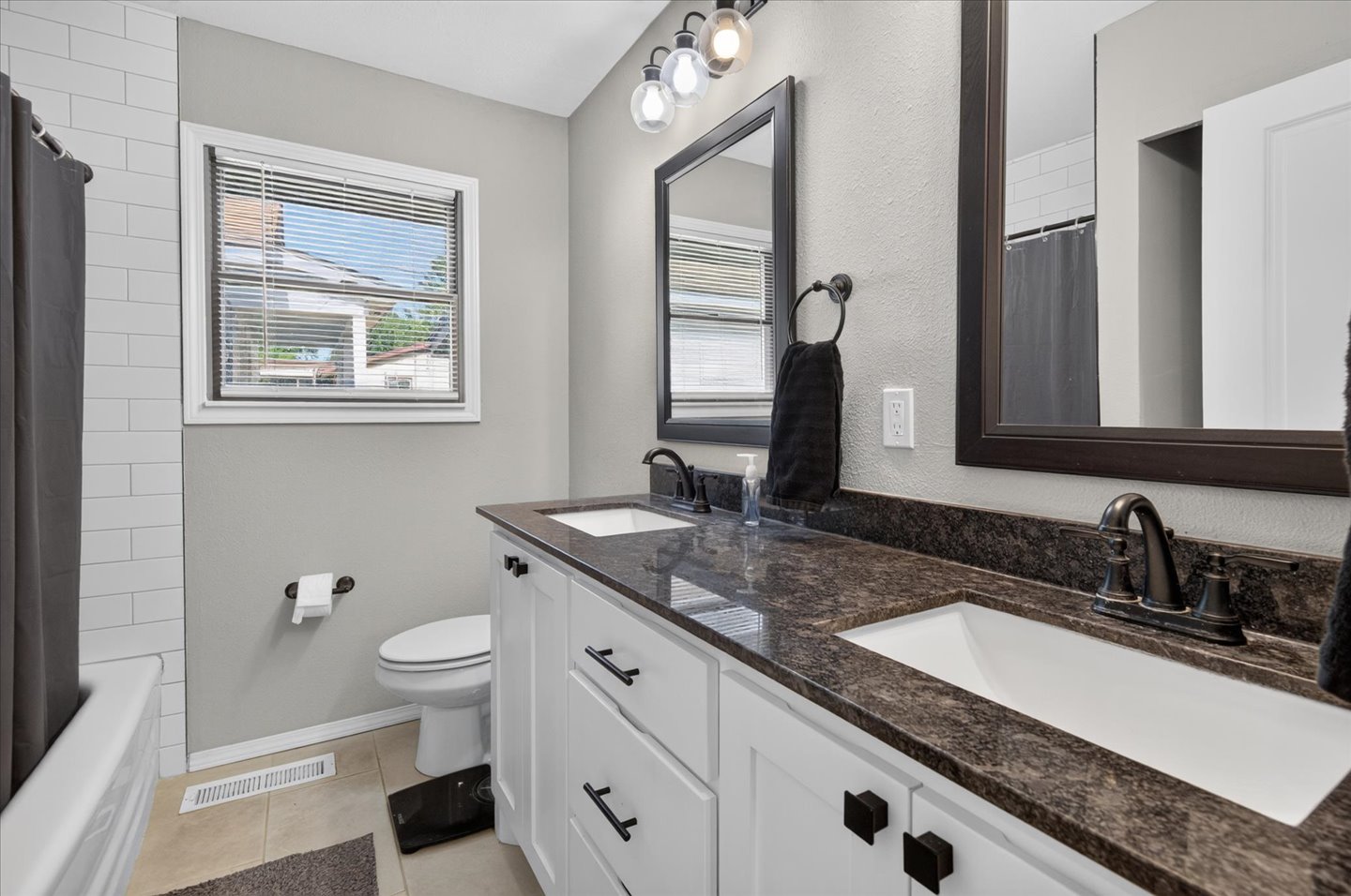 107 Mockingbird Property Photo 17