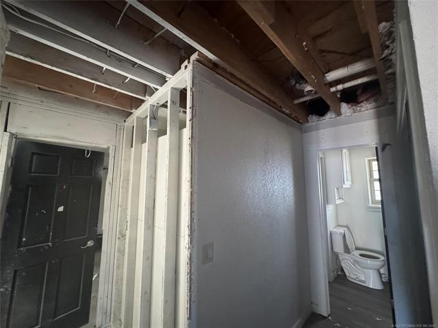 1805 N Hickory Place Property Photo 15