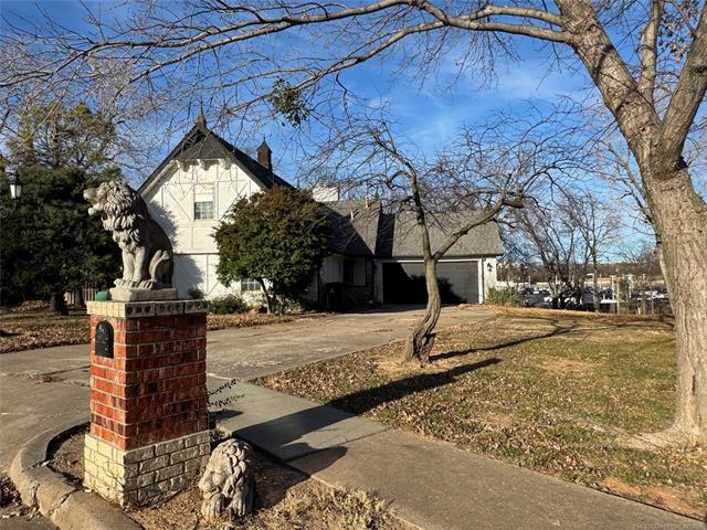 1805 N Hickory Place Property Photo 32
