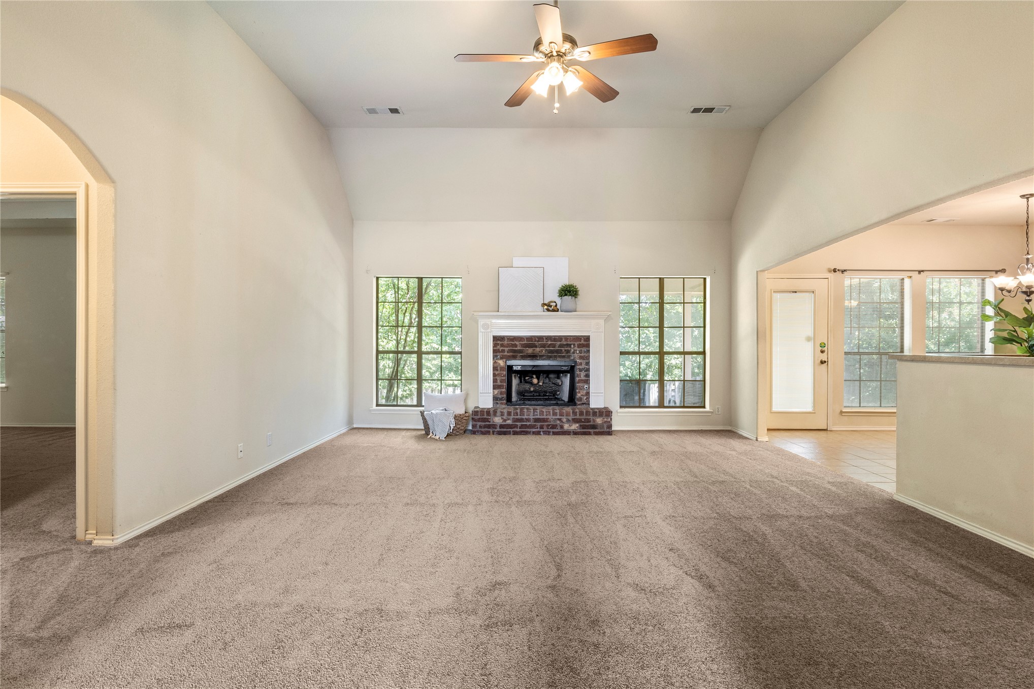 2404 S 10th Street Property Photo 5