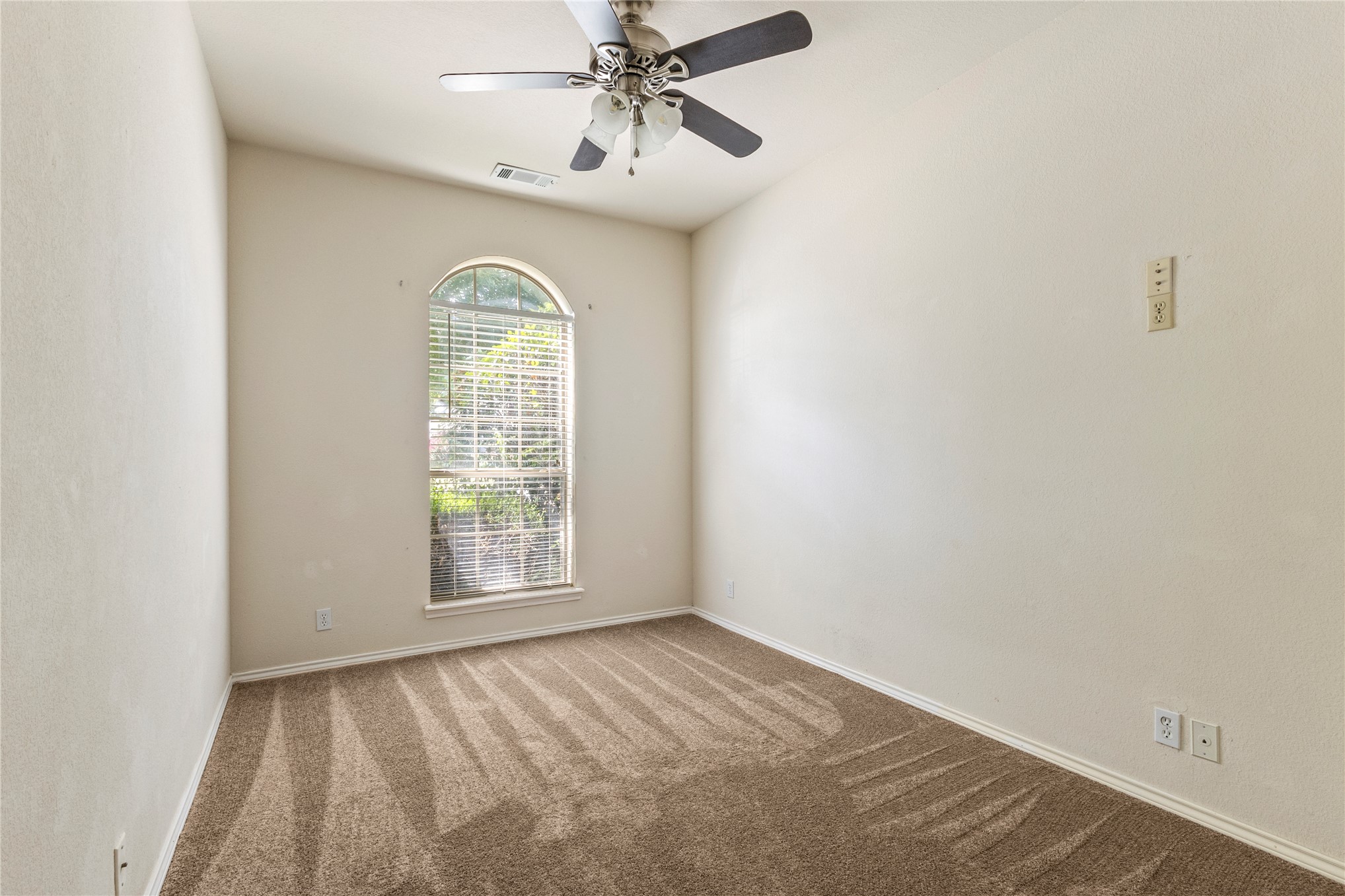 2404 S 10th Street Property Photo 29
