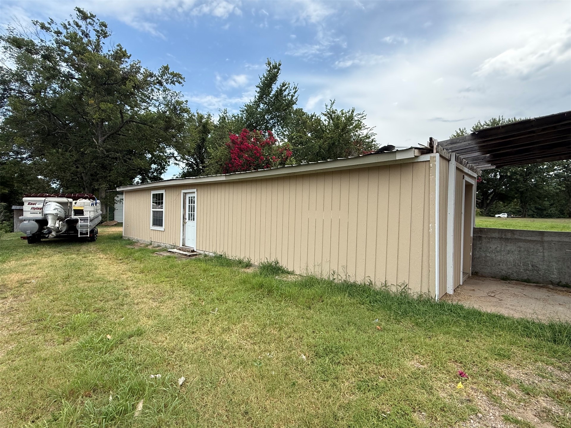 417705 E 1210 Road Property Photo 4
