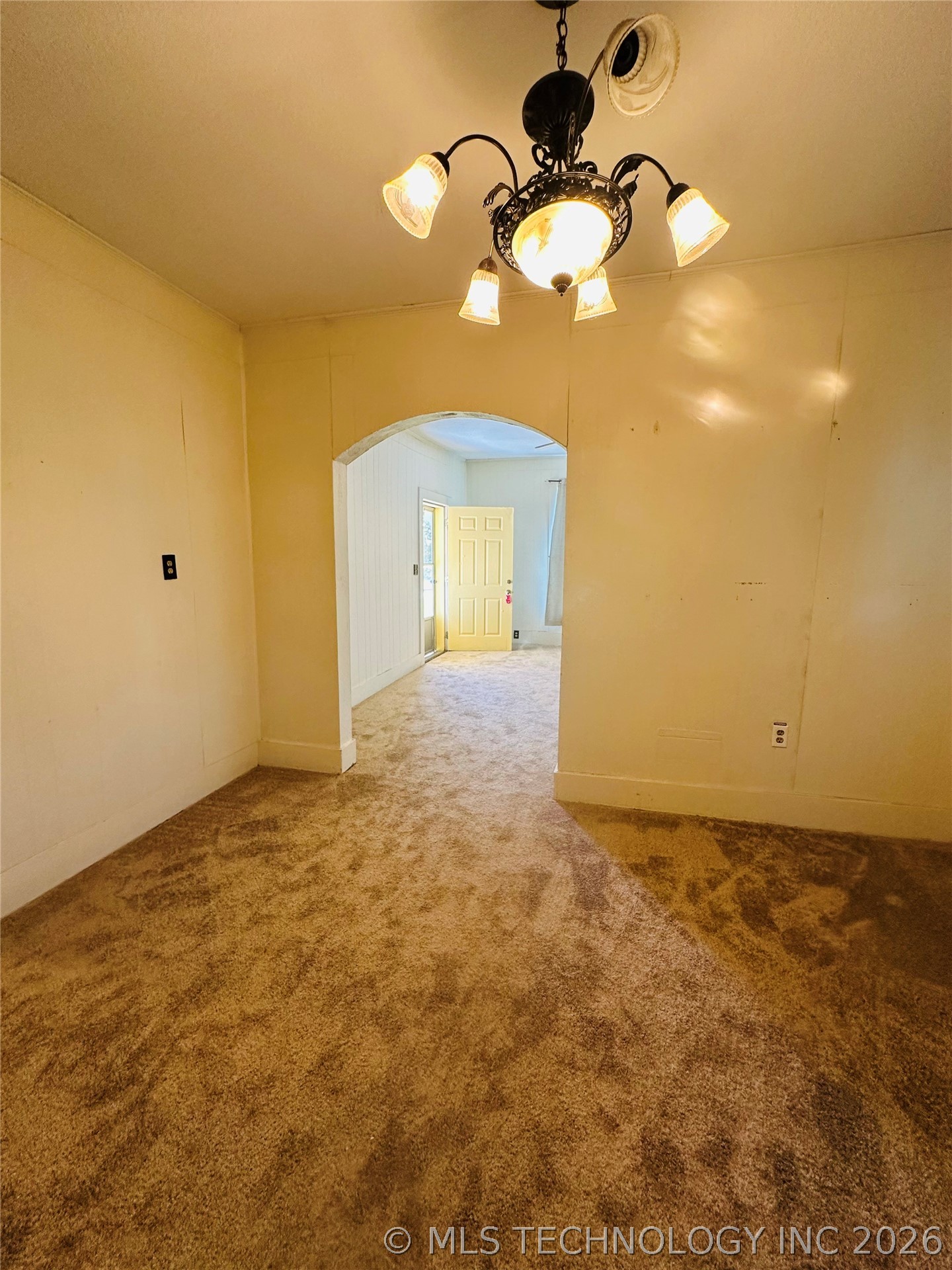 213 W Monroe Property Photo 13
