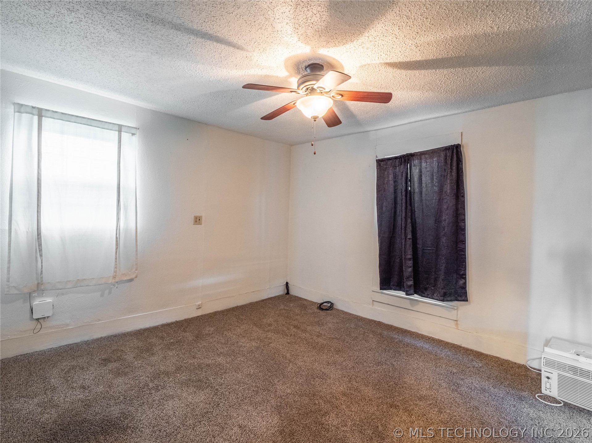 213 W Monroe Property Photo 19
