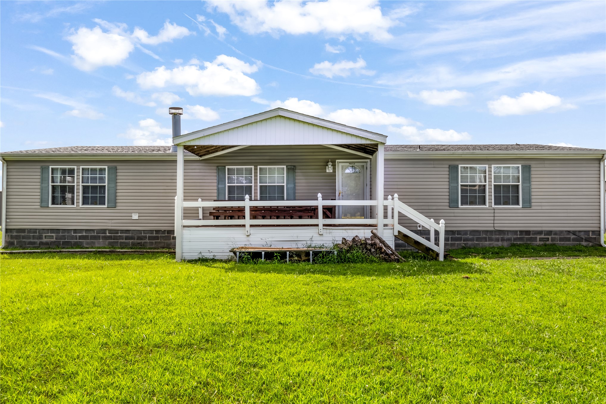 436257 E 210 Road Property Photo 1