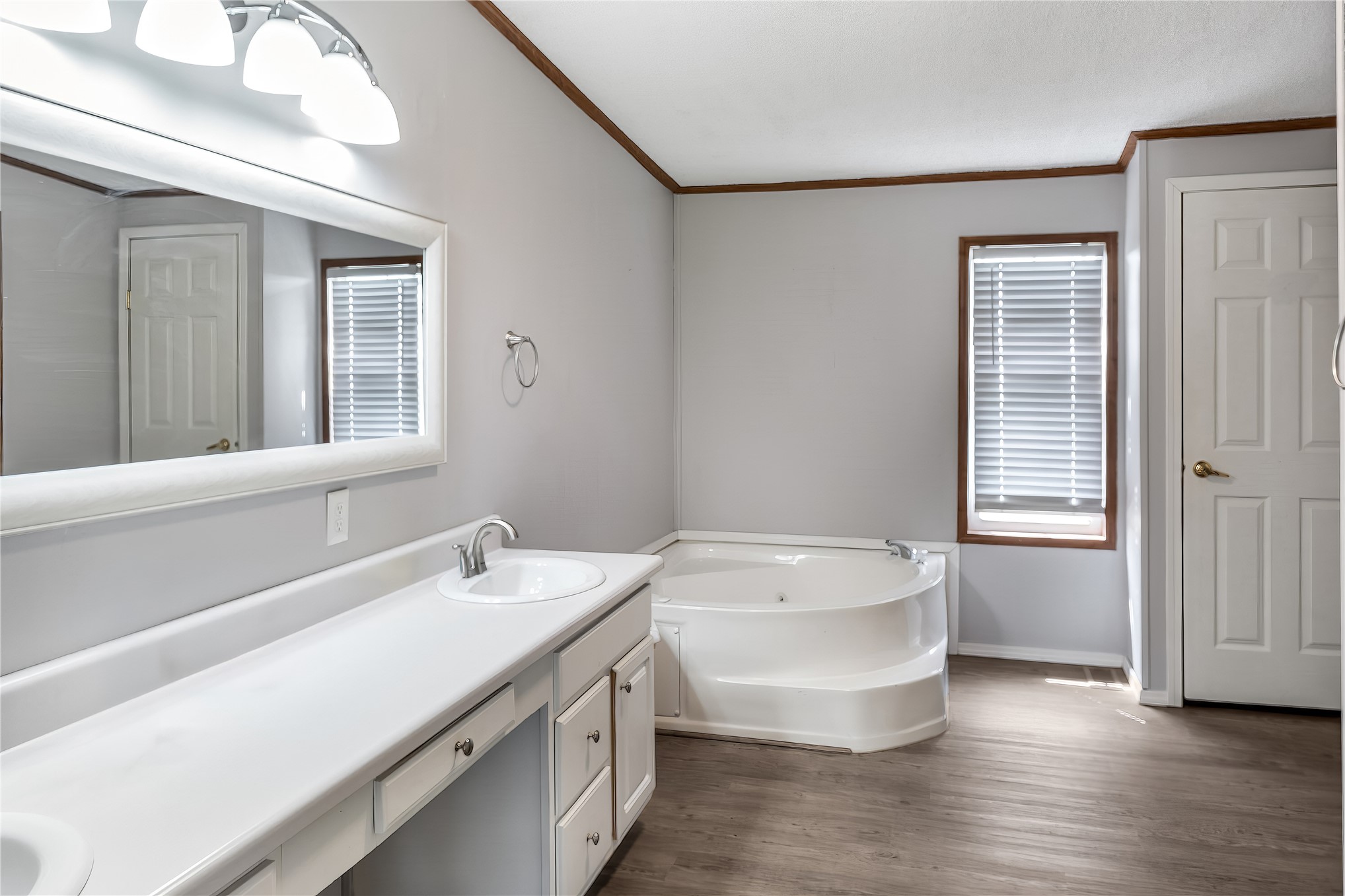 436257 E 210 Road Property Photo 11