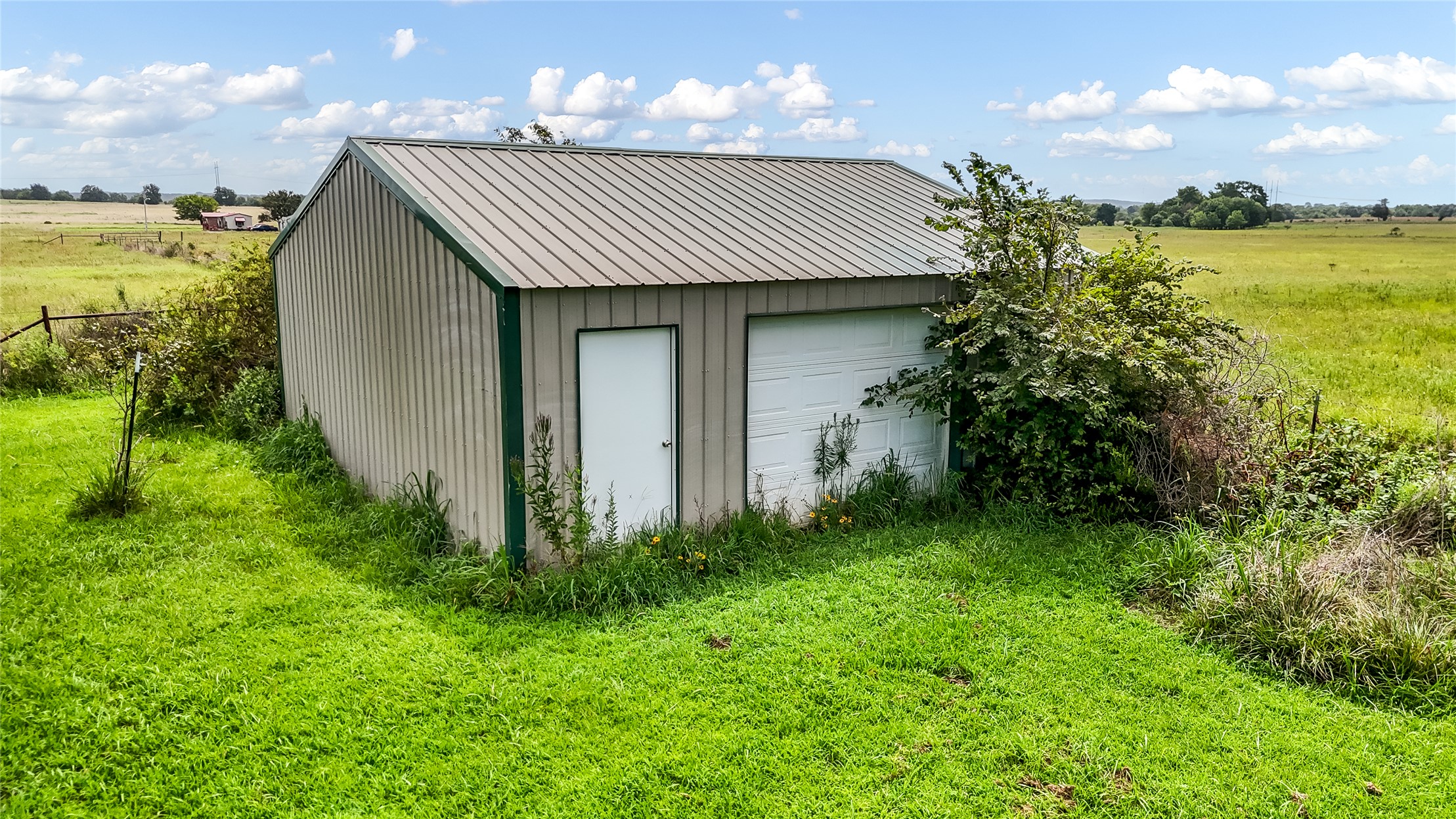 436257 E 210 Road Property Photo 25