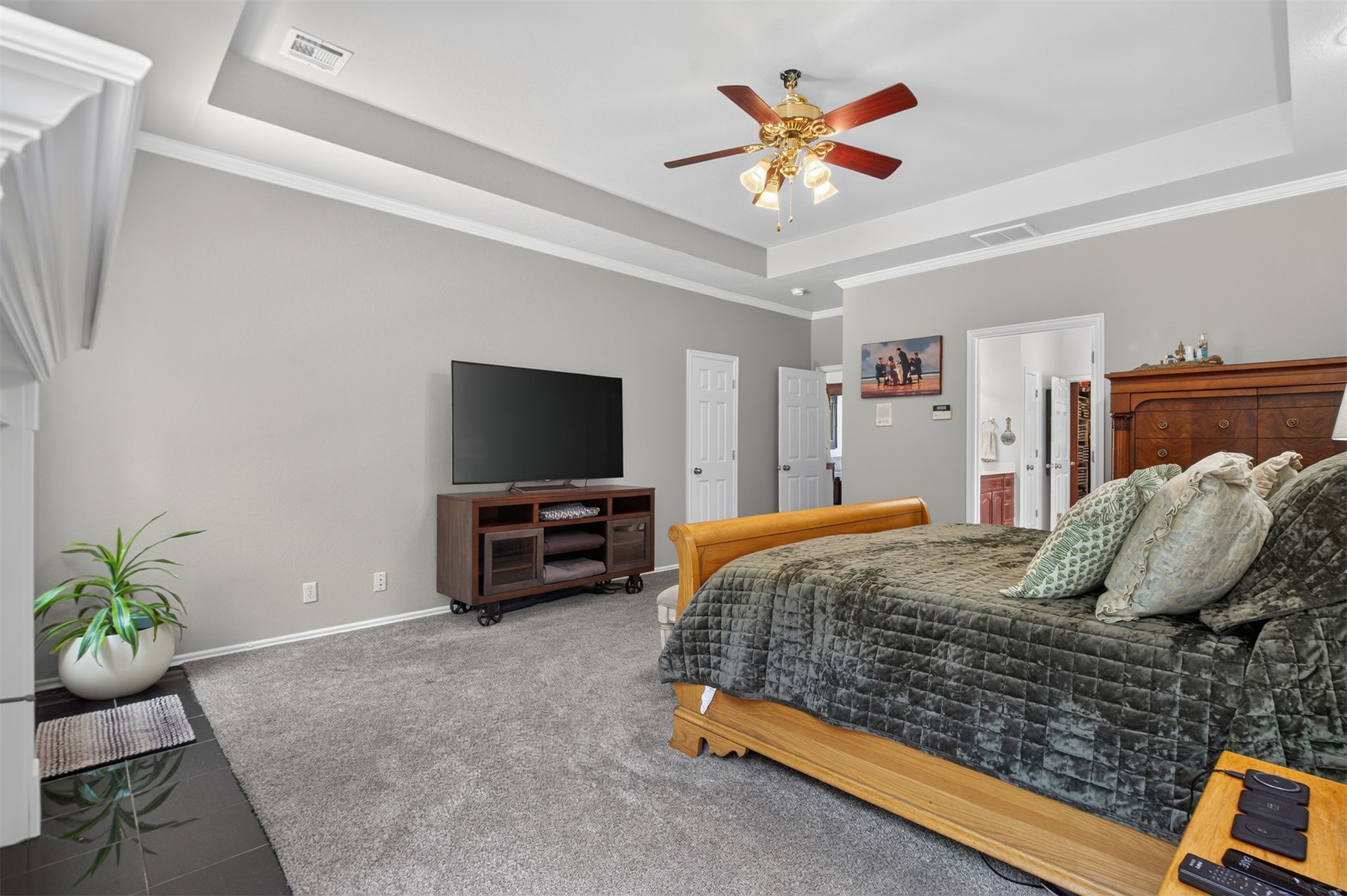 2400 S Willow Avenue Property Photo 17