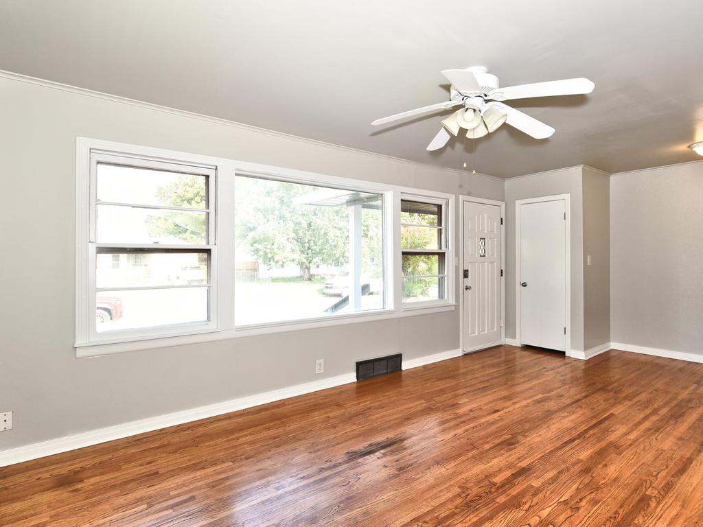 337 S 48th West Avenue Property Photo 3