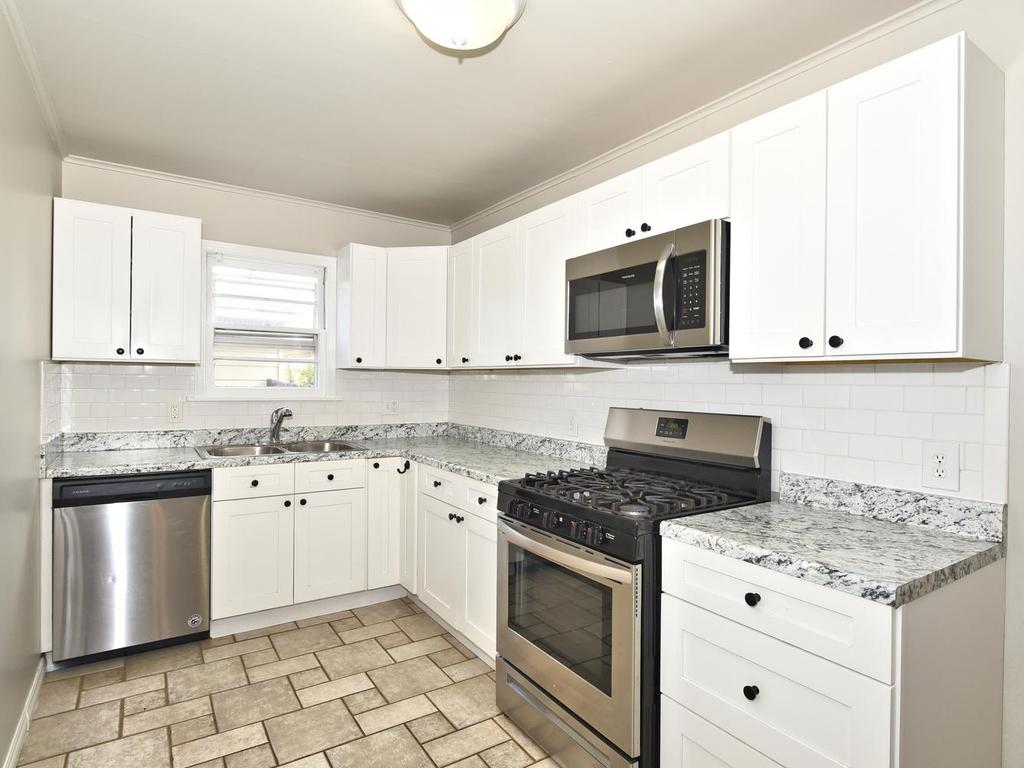 337 S 48th West Avenue Property Photo 8