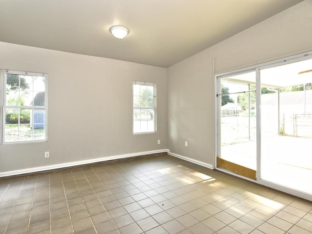337 S 48th West Avenue Property Photo 12