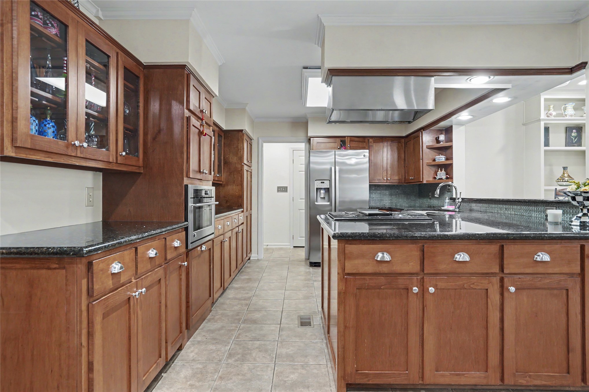 2931 E 46th Street Property Photo 18