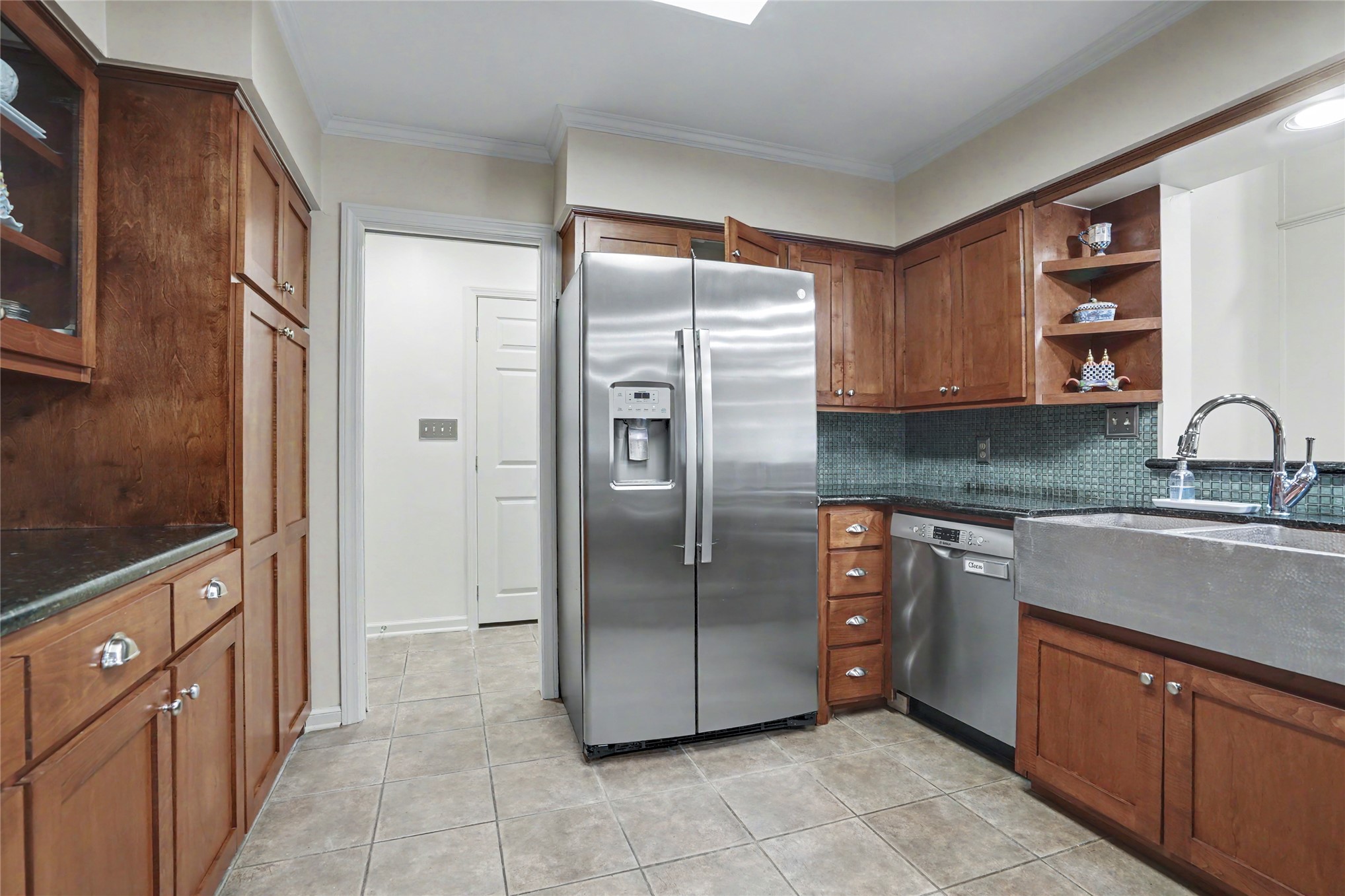 2931 E 46th Street Property Photo 19