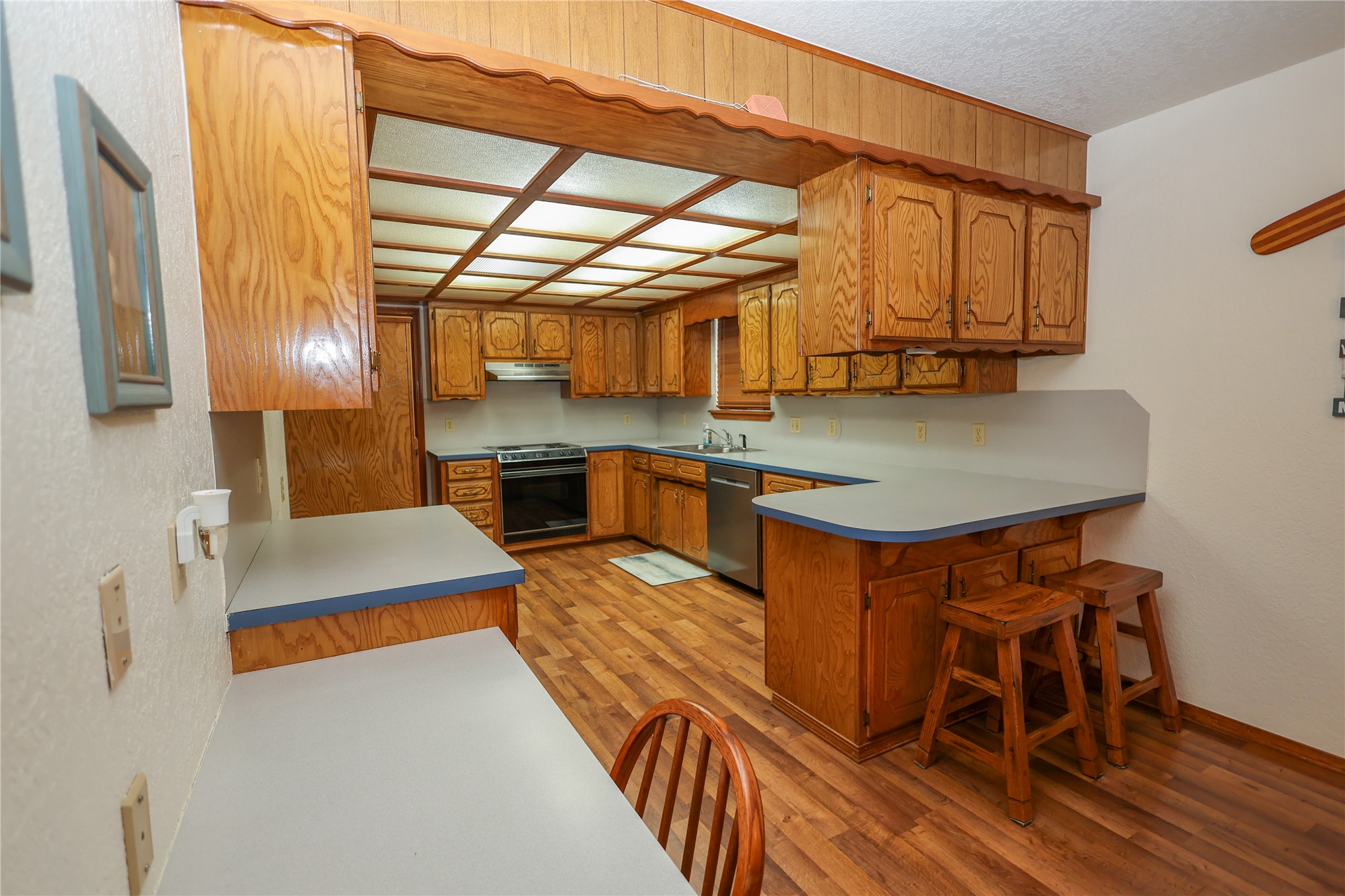 2030 Castle Rock Drive Property Photo 5
