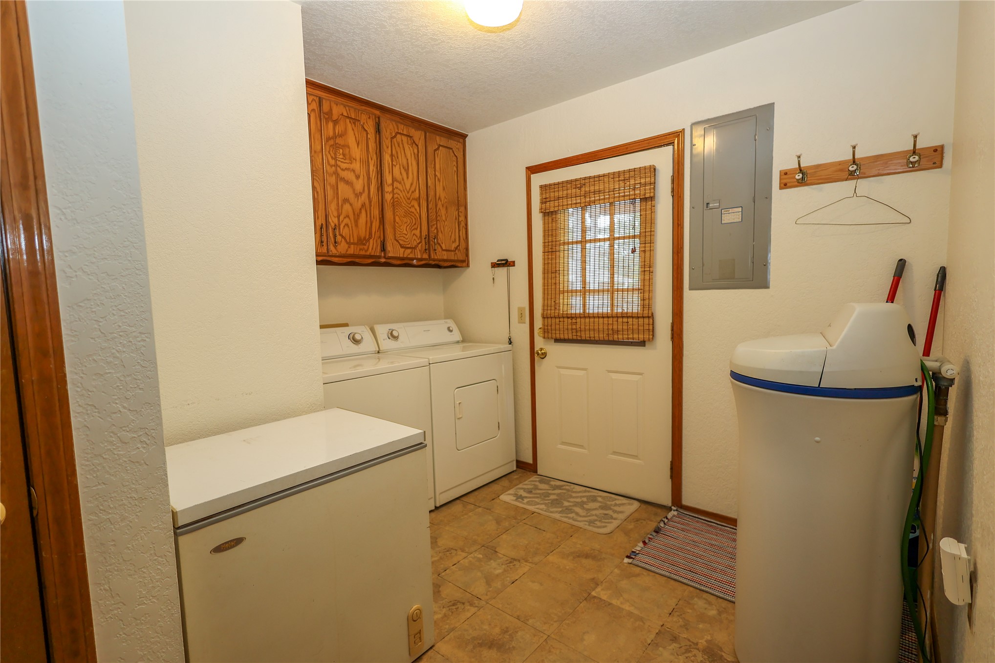 2030 Castle Rock Drive Property Photo 8