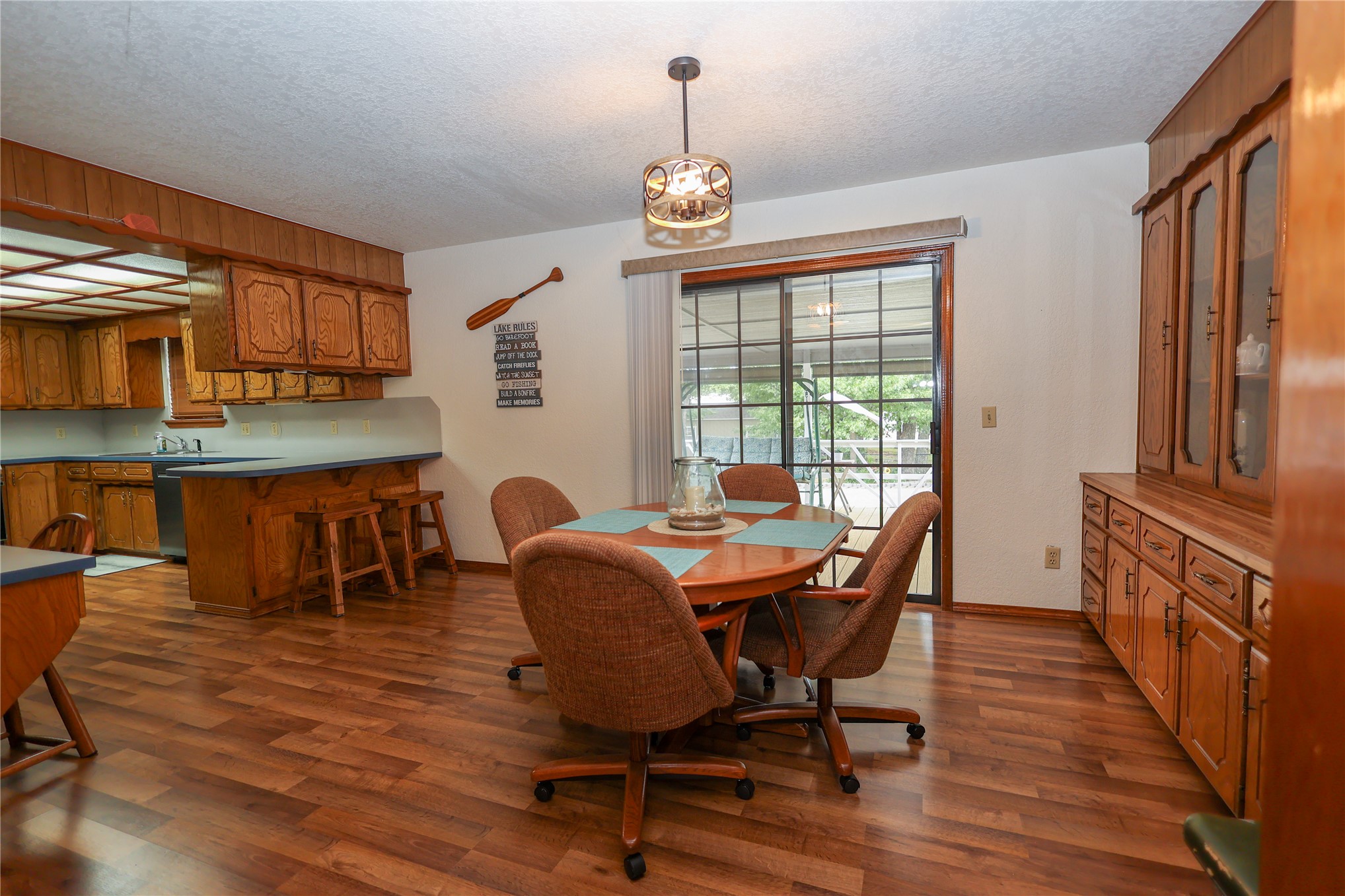 2030 Castle Rock Drive Property Photo 9