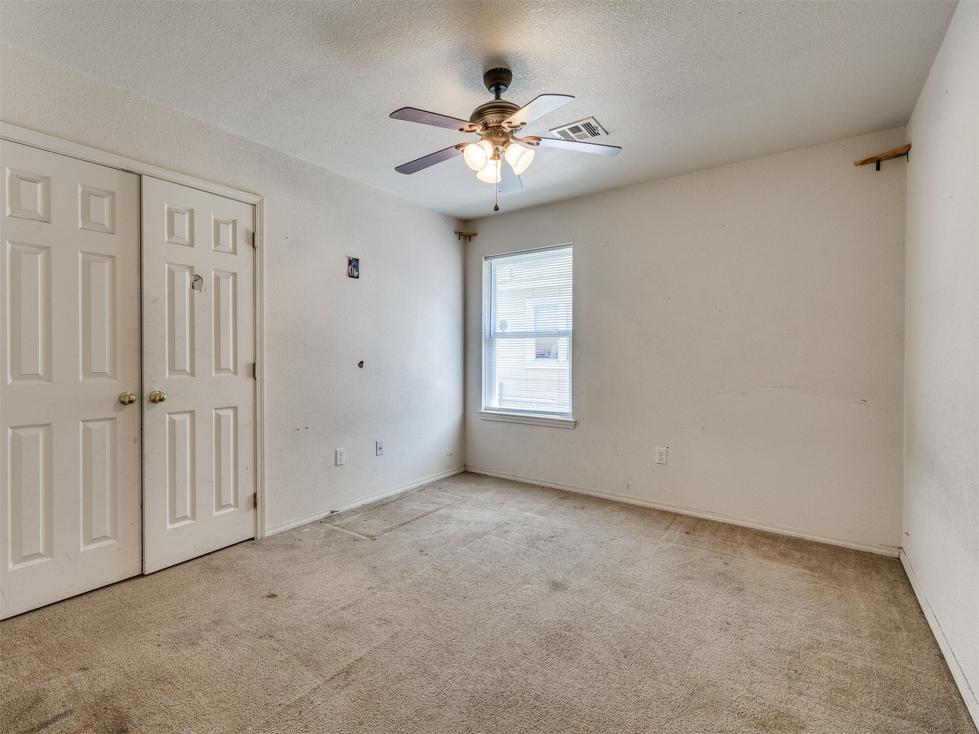 2655 N Quaker Avenue Property Photo 14