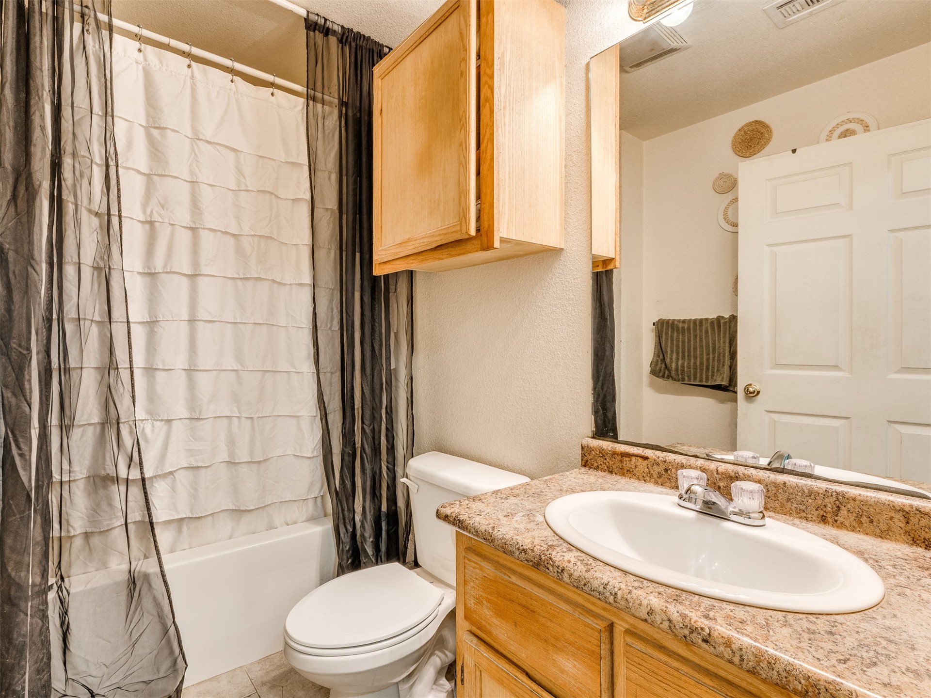 2655 N Quaker Avenue Property Photo 15