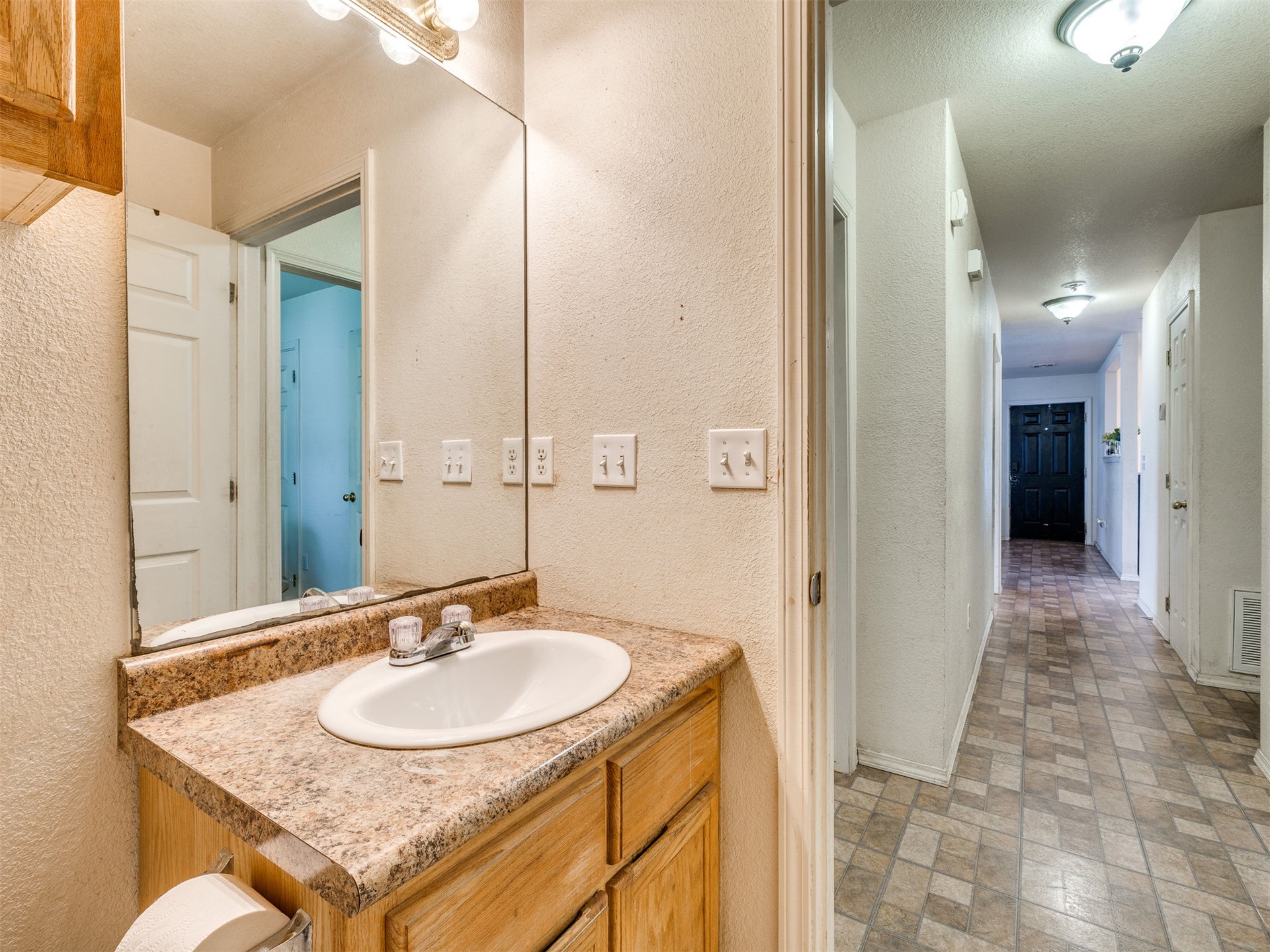 2655 N Quaker Avenue Property Photo 16