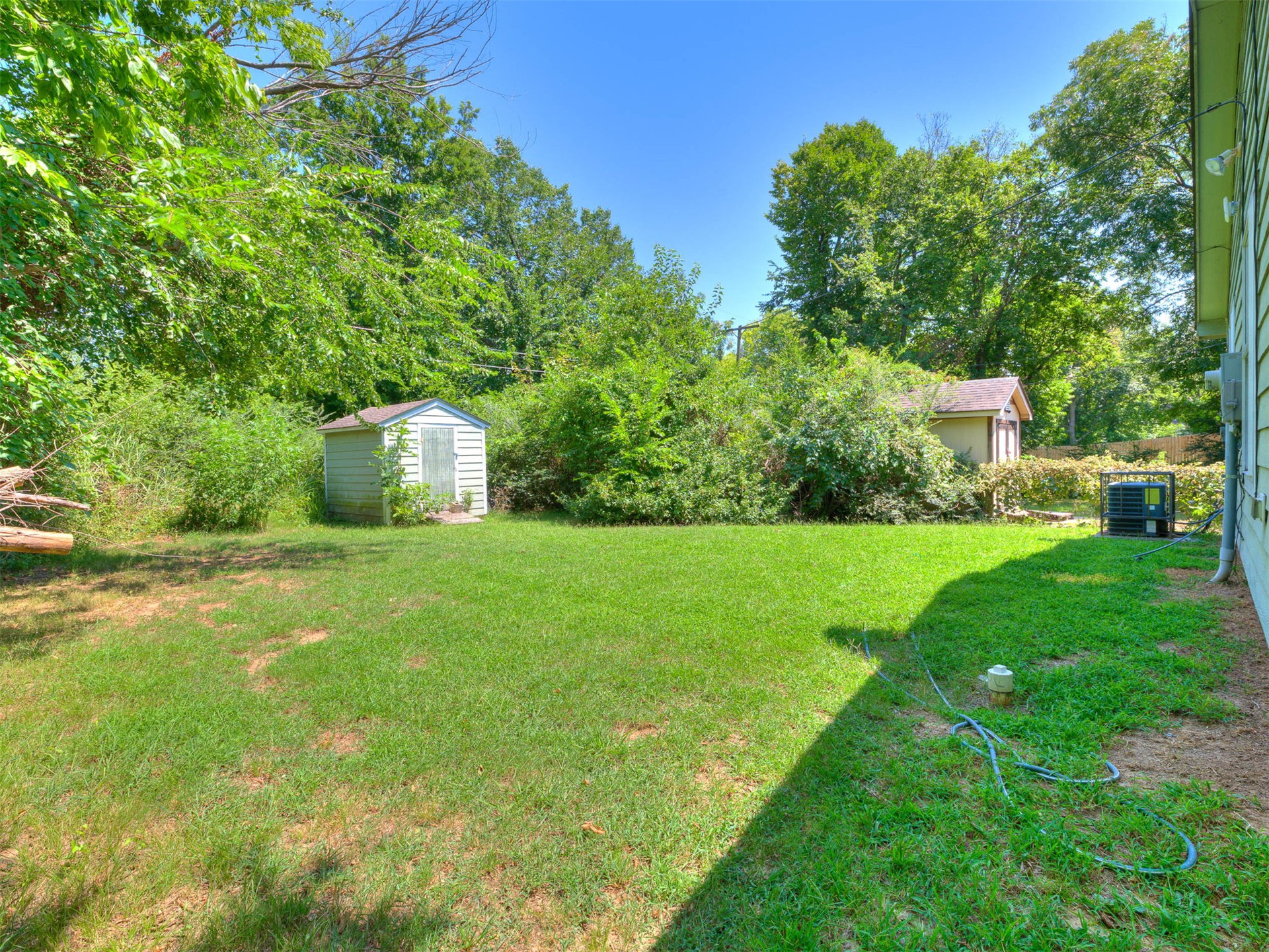 2655 N Quaker Avenue Property Photo 19