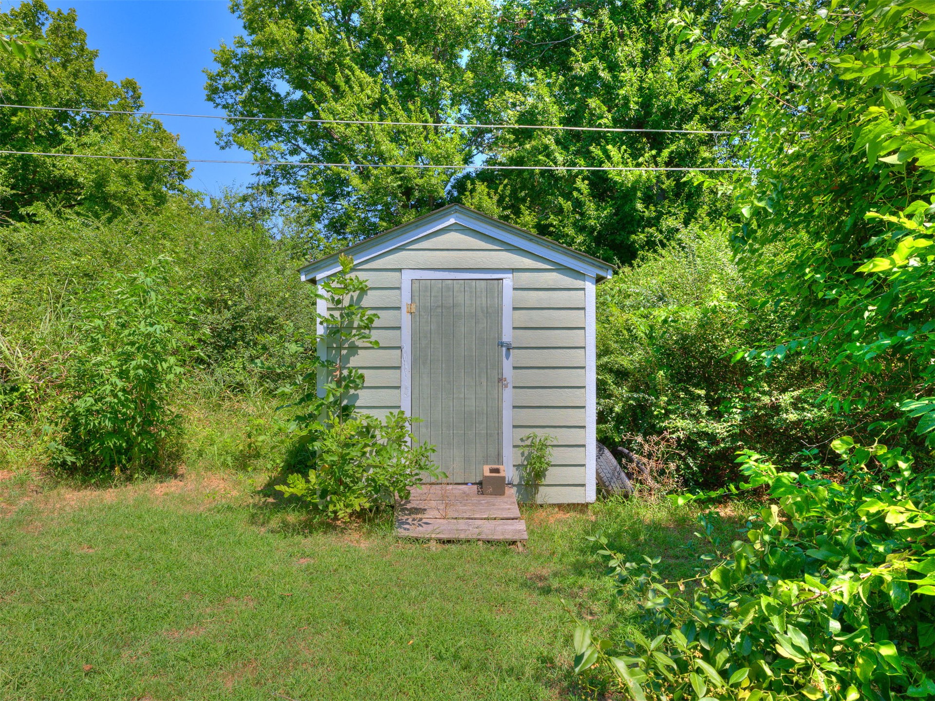 2655 N Quaker Avenue Property Photo 21